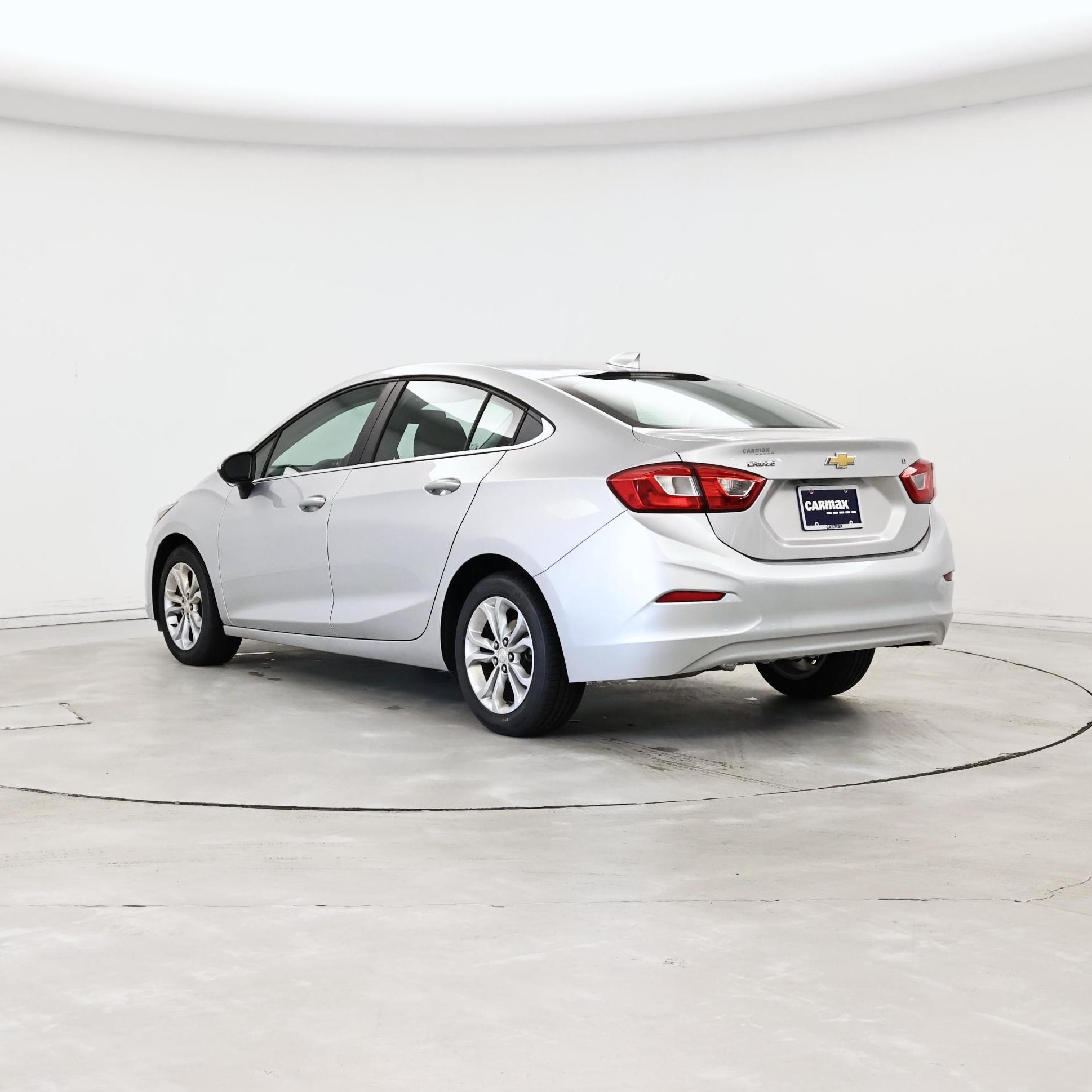 Thumbnail: 2019 Chevrolet Cruze - 2