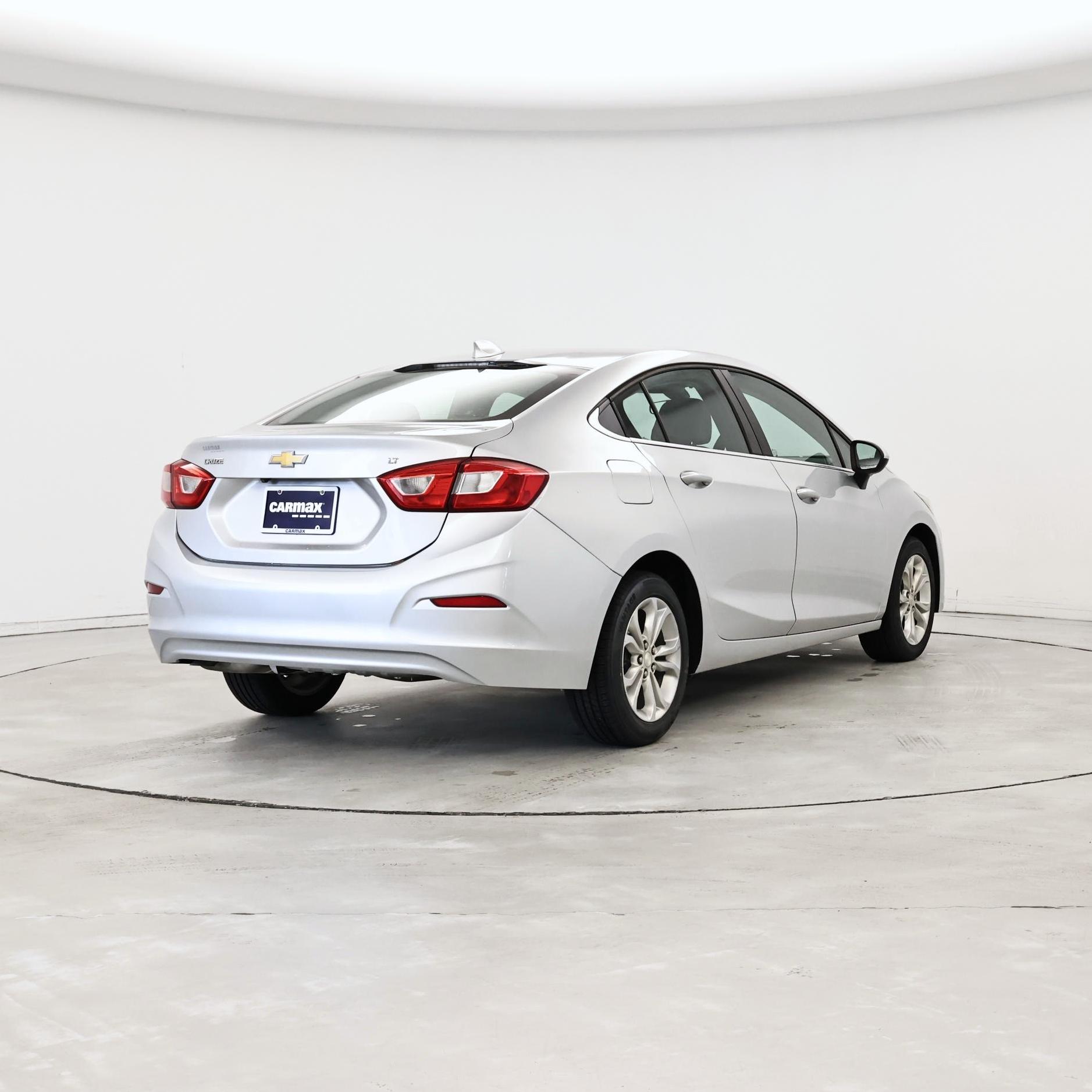 Thumbnail: 2019 Chevrolet Cruze - 8