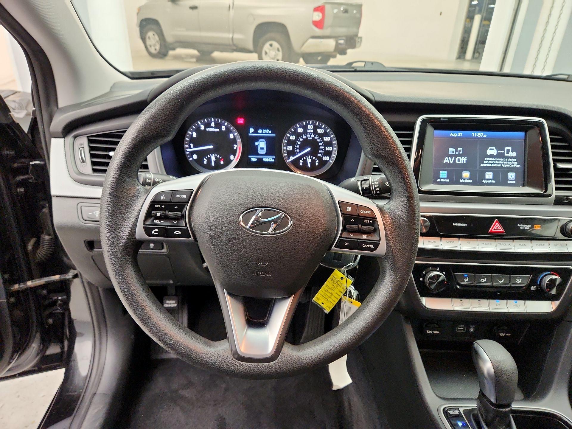 Thumbnail: 2019 Hyundai Sonata - 10