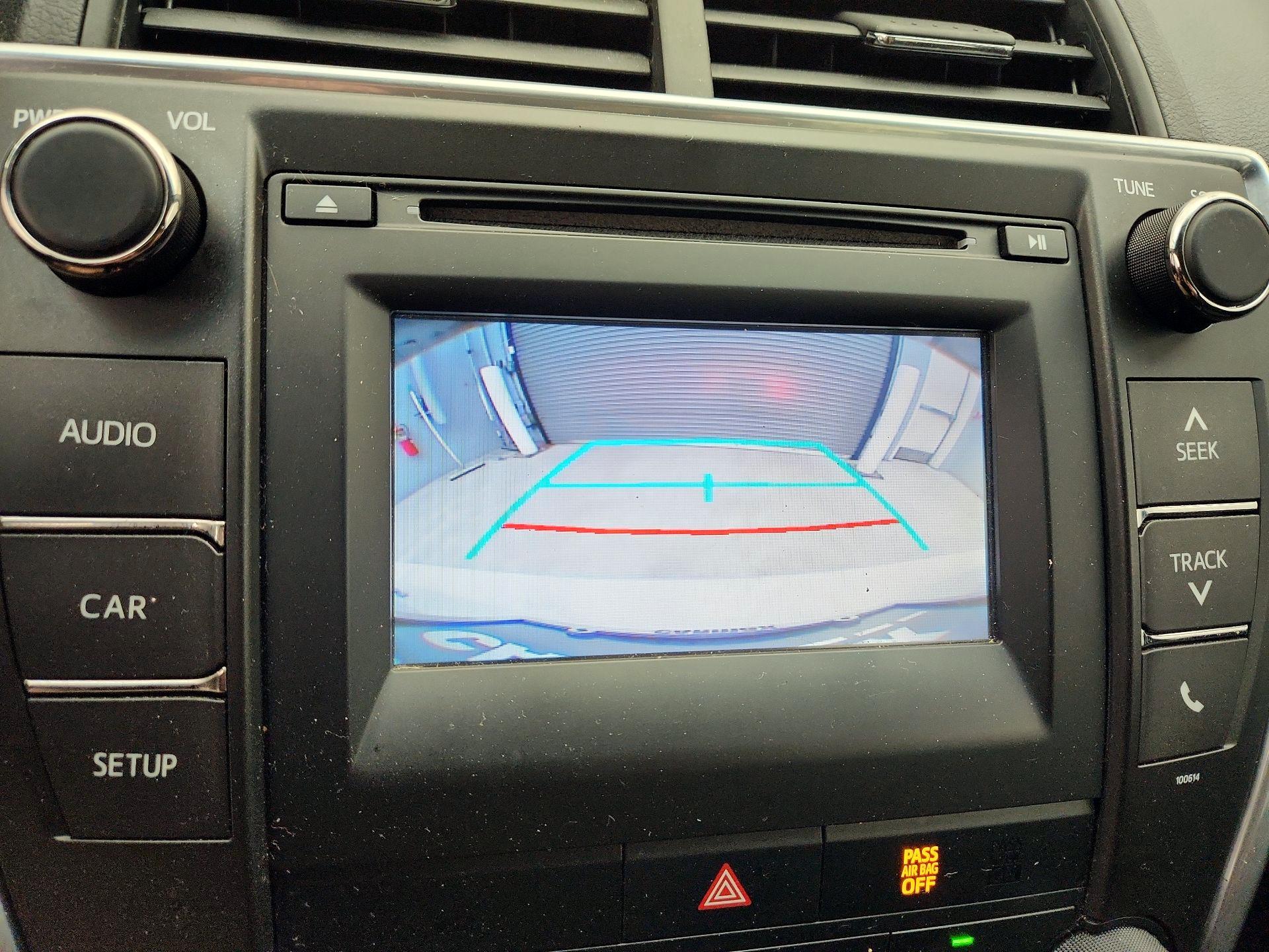 Thumbnail: 2016 Toyota Camry - 14