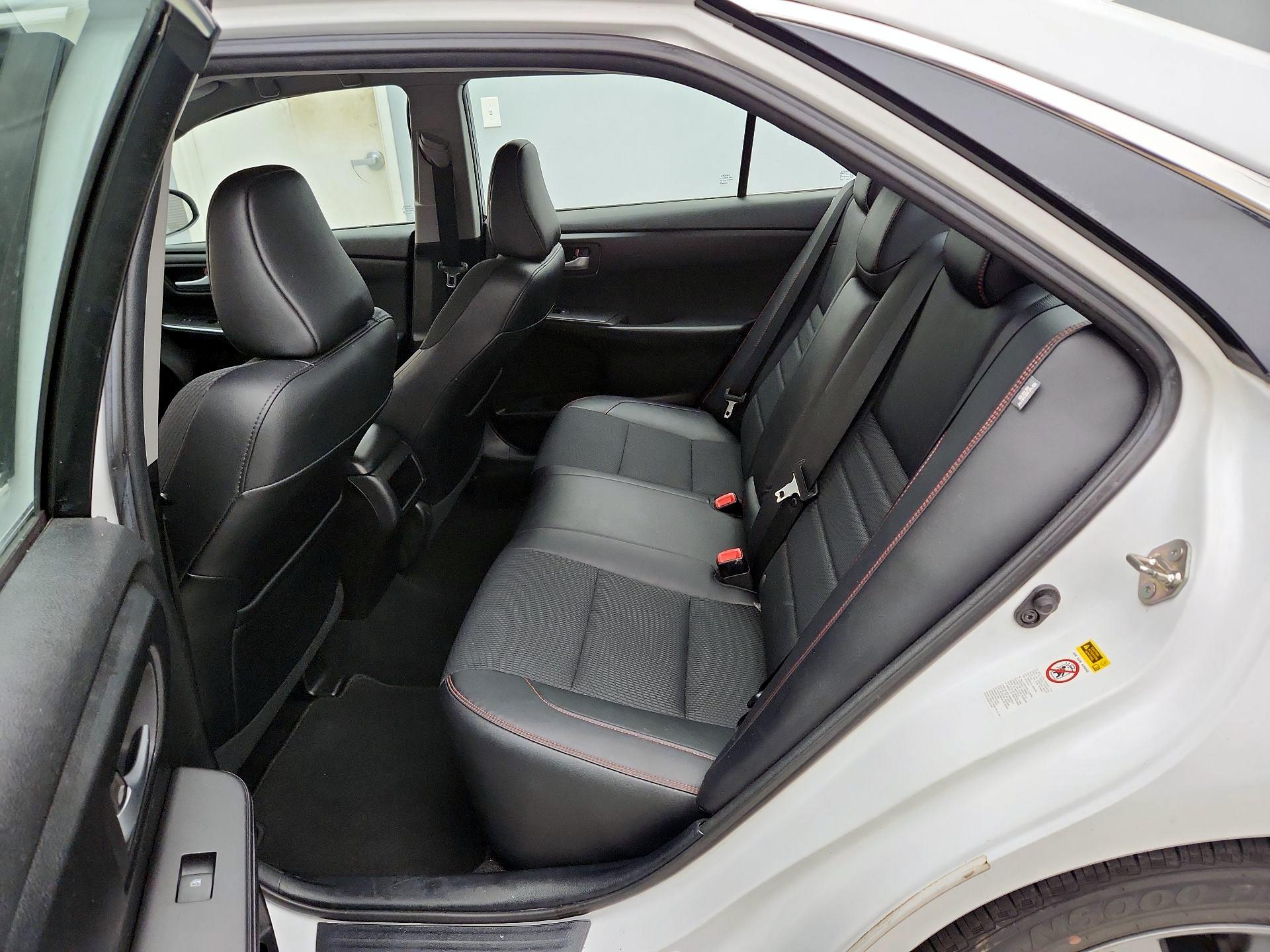 Thumbnail: 2016 Toyota Camry - 19