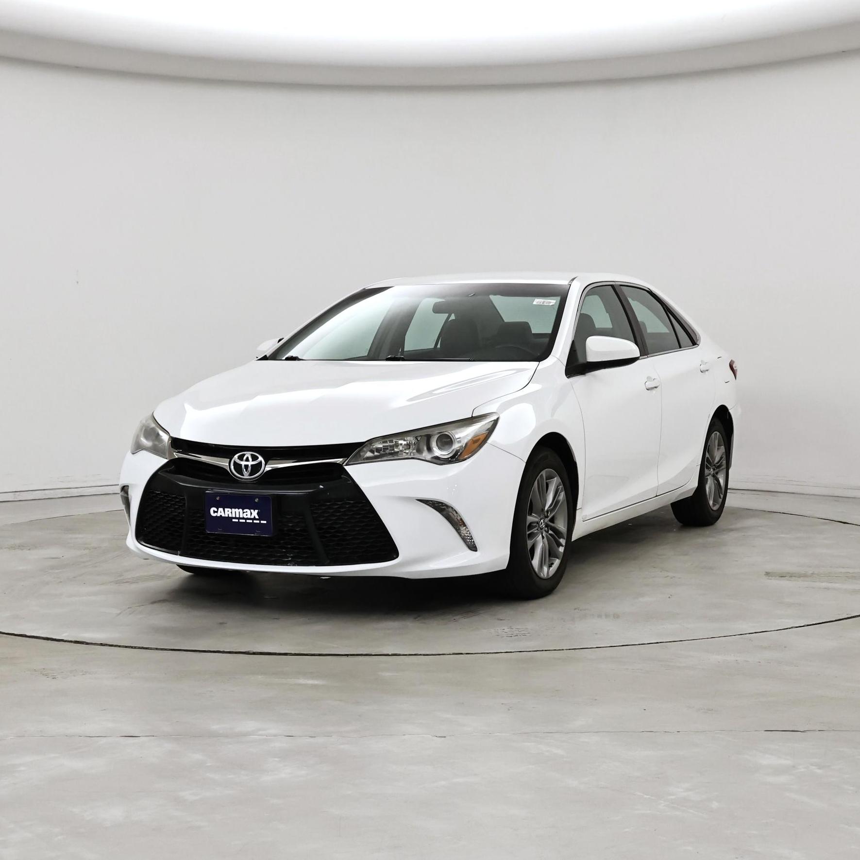 Thumbnail: 2016 Toyota Camry - 4
