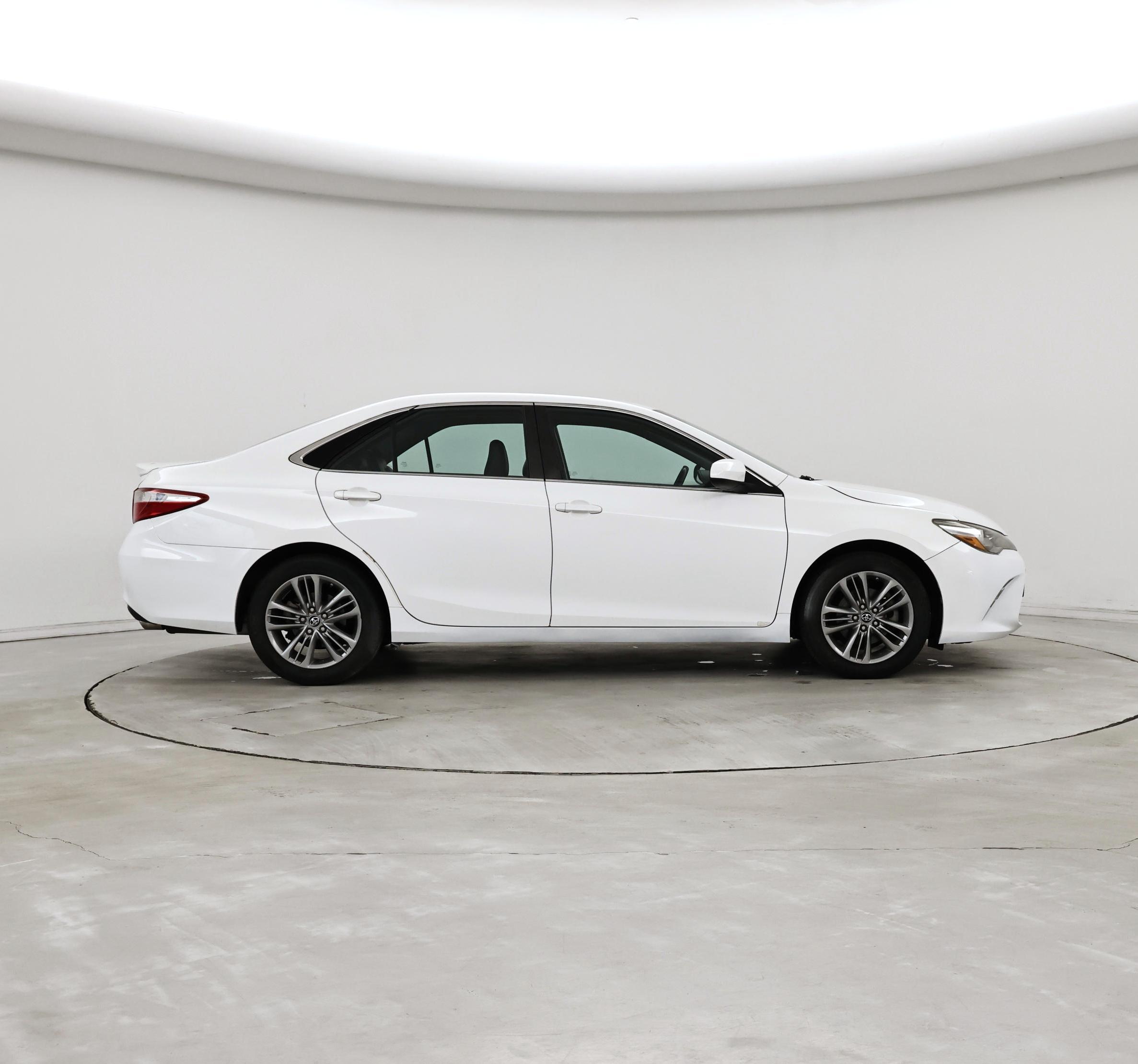 Thumbnail: 2016 Toyota Camry - 7