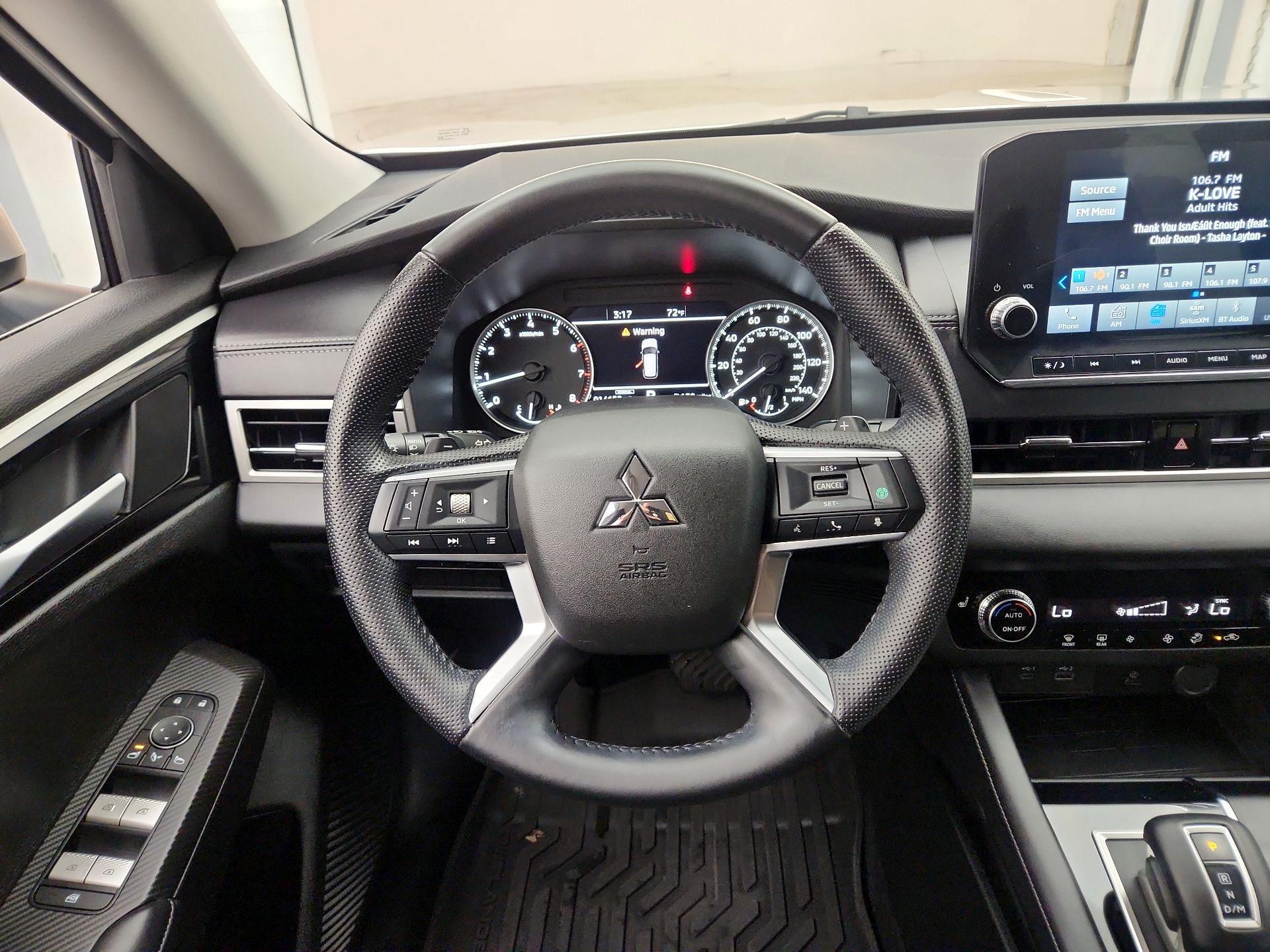Thumbnail: 2024 Mitsubishi Outlander - 10