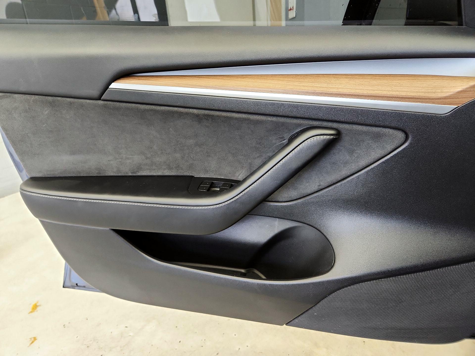 Thumbnail: 2022 Tesla Model 3 - 12