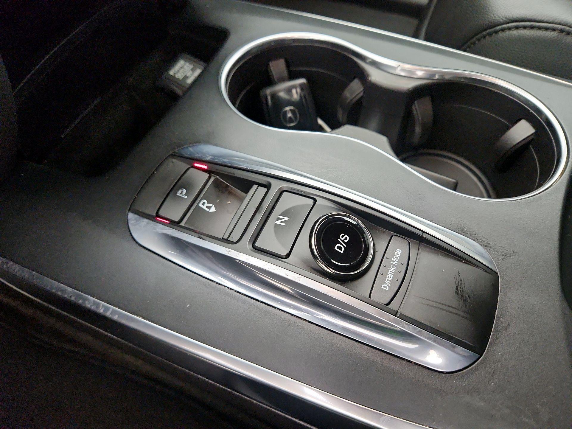 Thumbnail: 2017 Acura MDX - 17