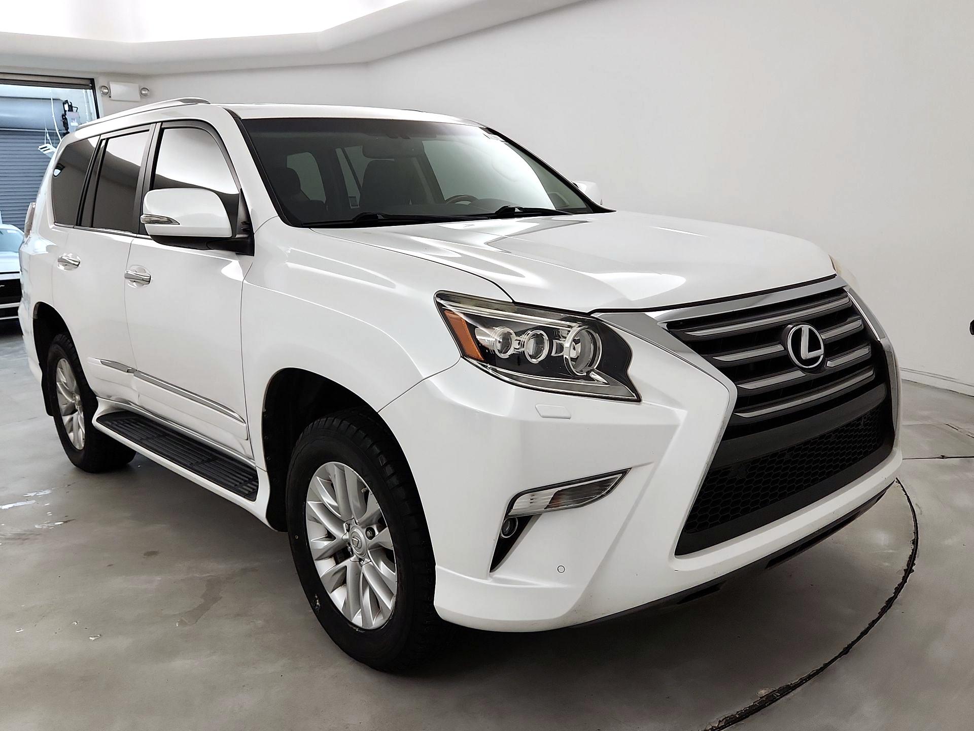 Thumbnail: 2017 Lexus GX - 1
