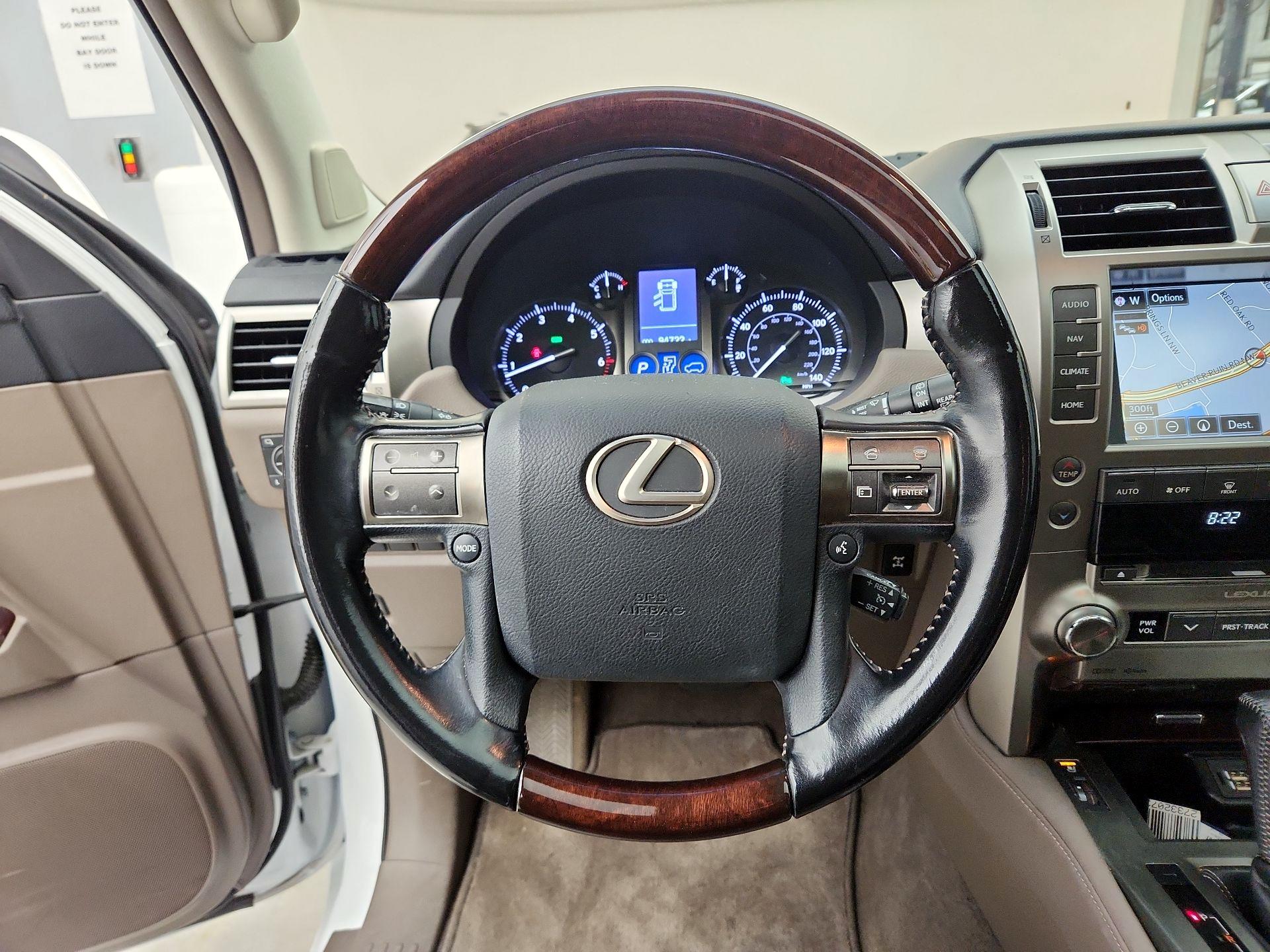 Thumbnail: 2017 Lexus GX - 10