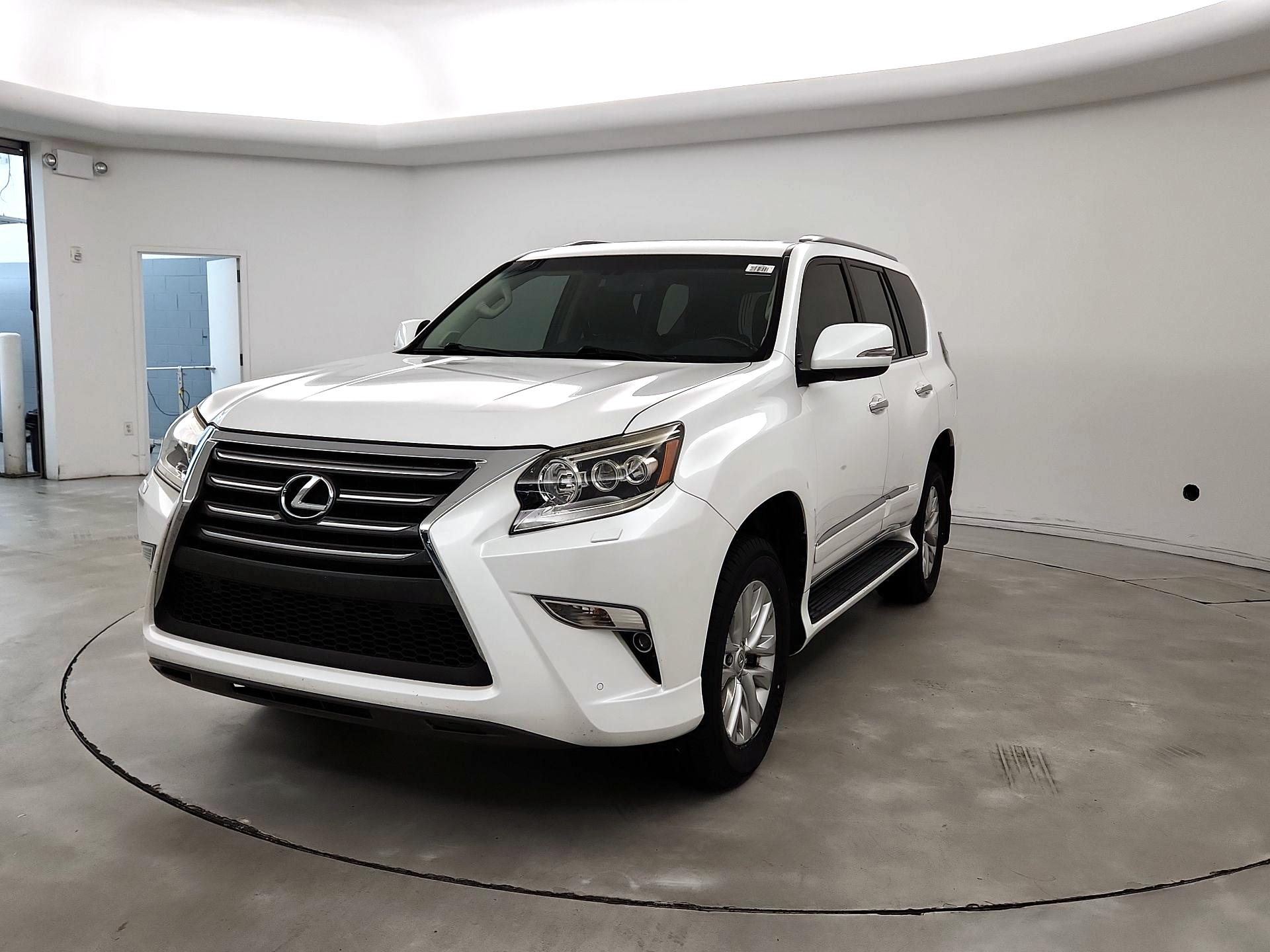 Thumbnail: 2017 Lexus GX - 3