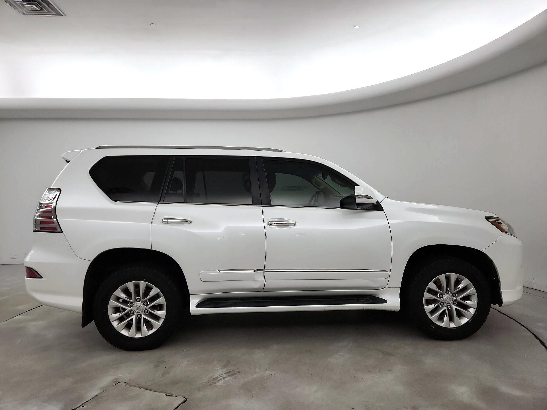 Thumbnail: 2017 Lexus GX - 4