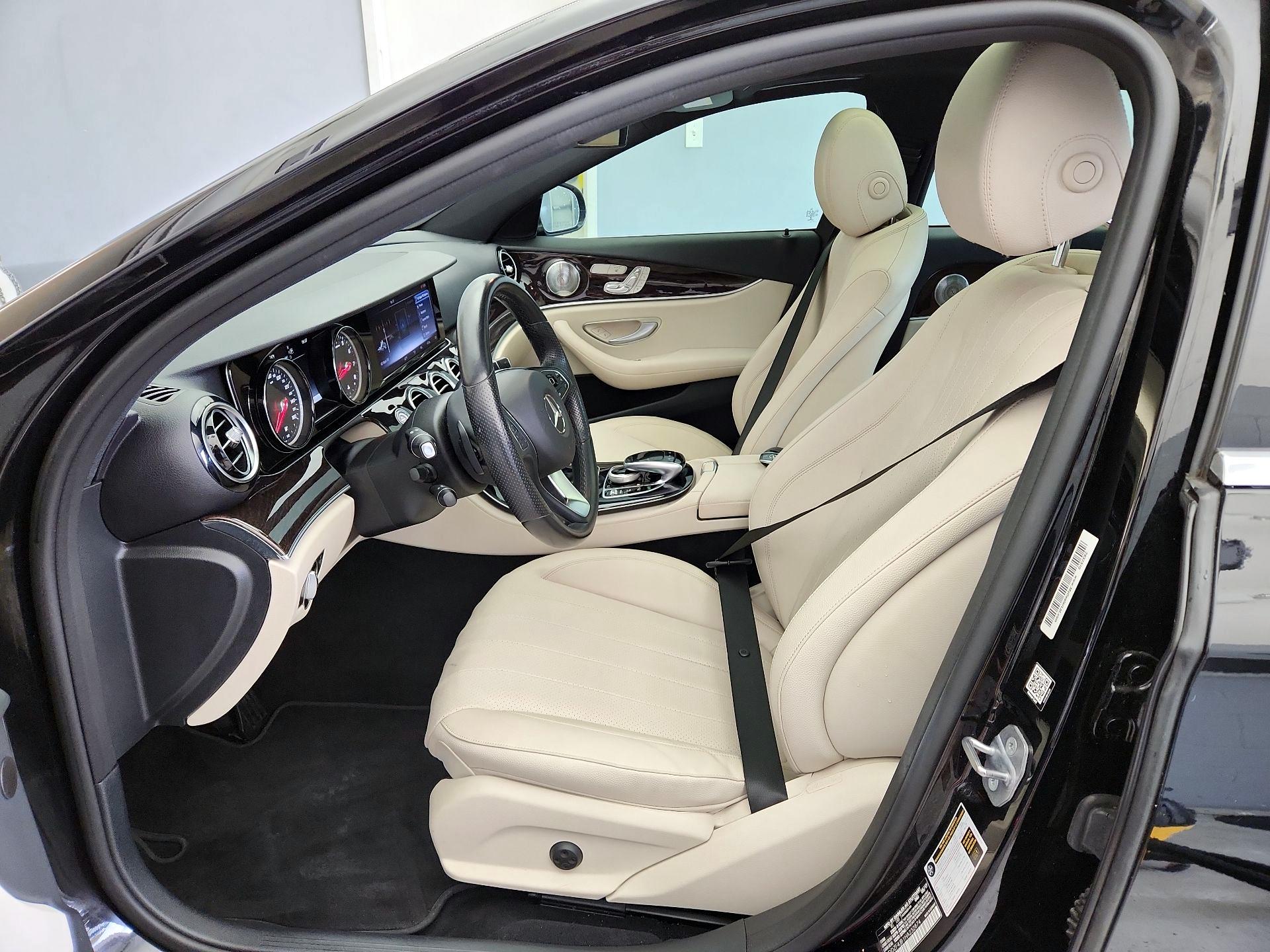 Thumbnail: 2017 Mercedes-Benz E-Class - 11