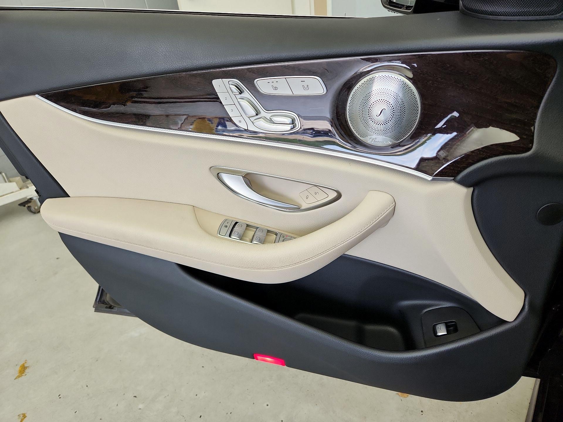 Thumbnail: 2017 Mercedes-Benz E-Class - 12