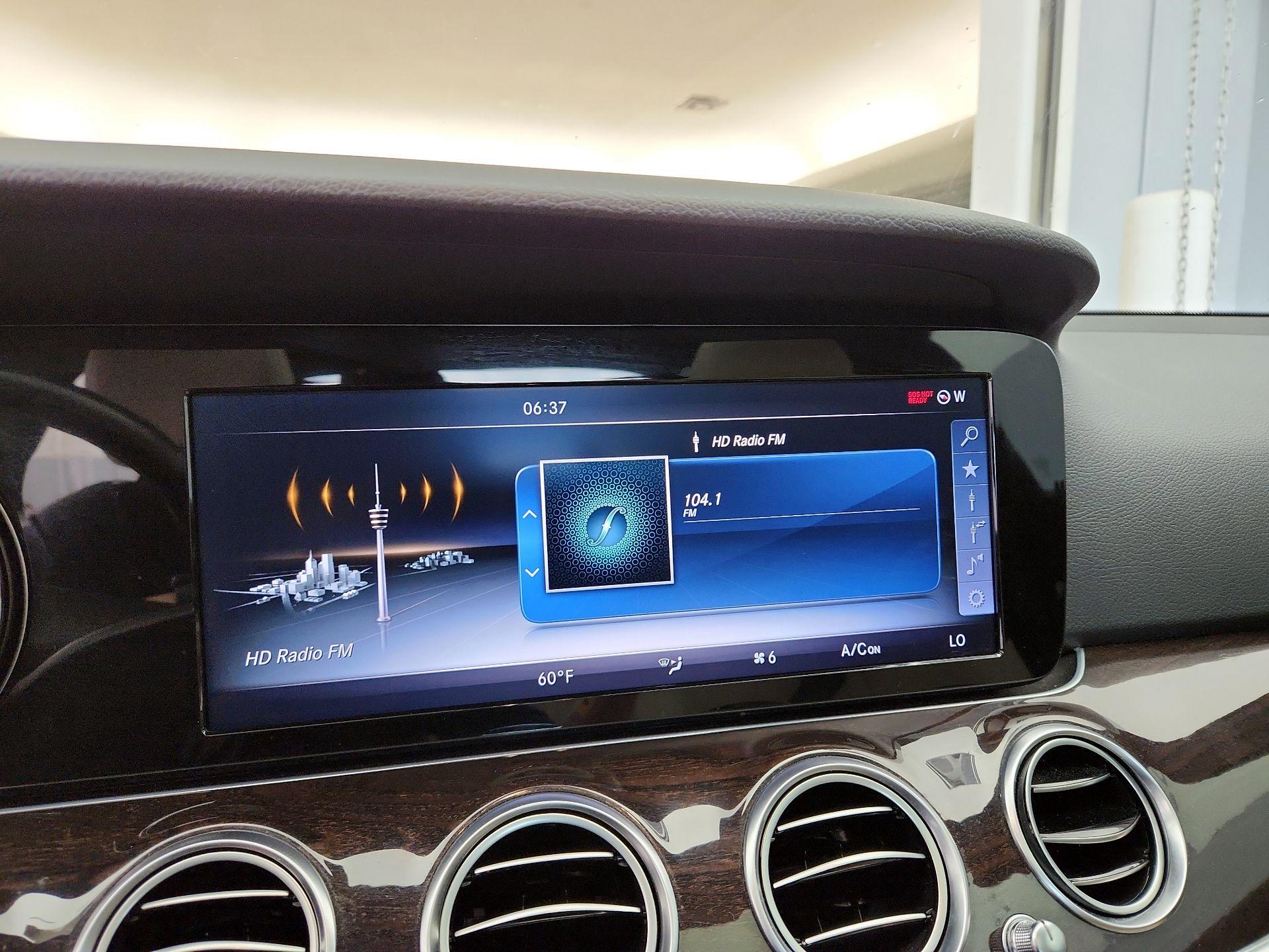 Thumbnail: 2017 Mercedes-Benz E-Class - 16