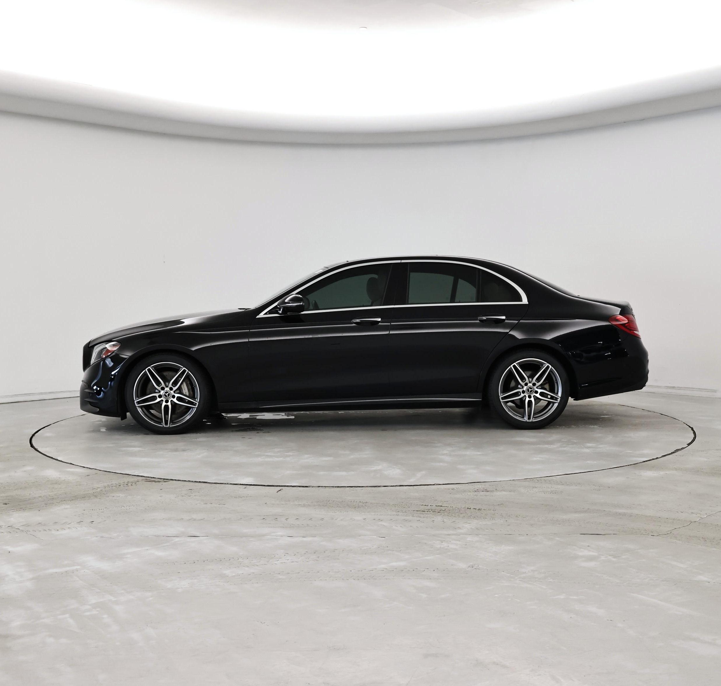 Thumbnail: 2017 Mercedes-Benz E-Class - 3