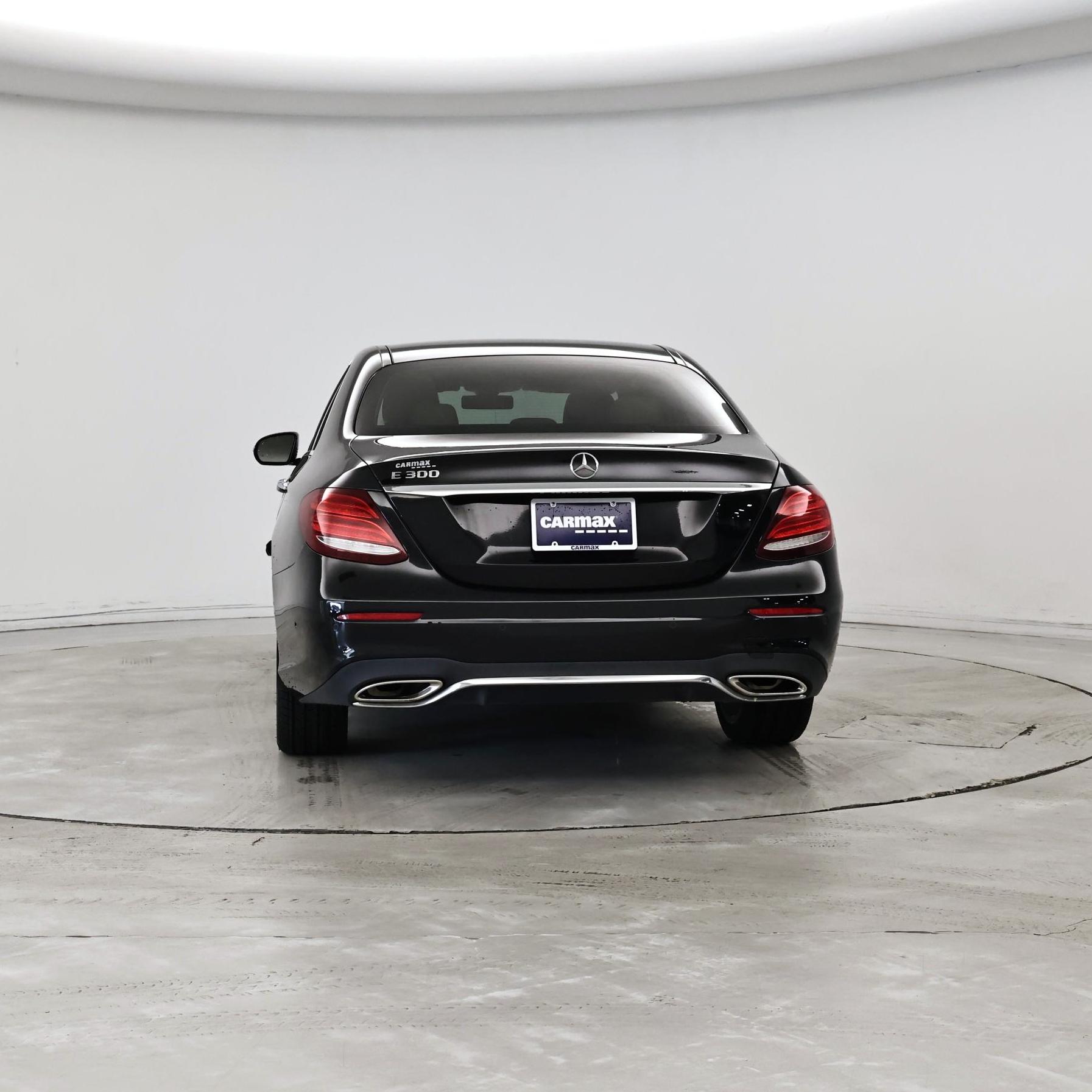Thumbnail: 2017 Mercedes-Benz E-Class - 6