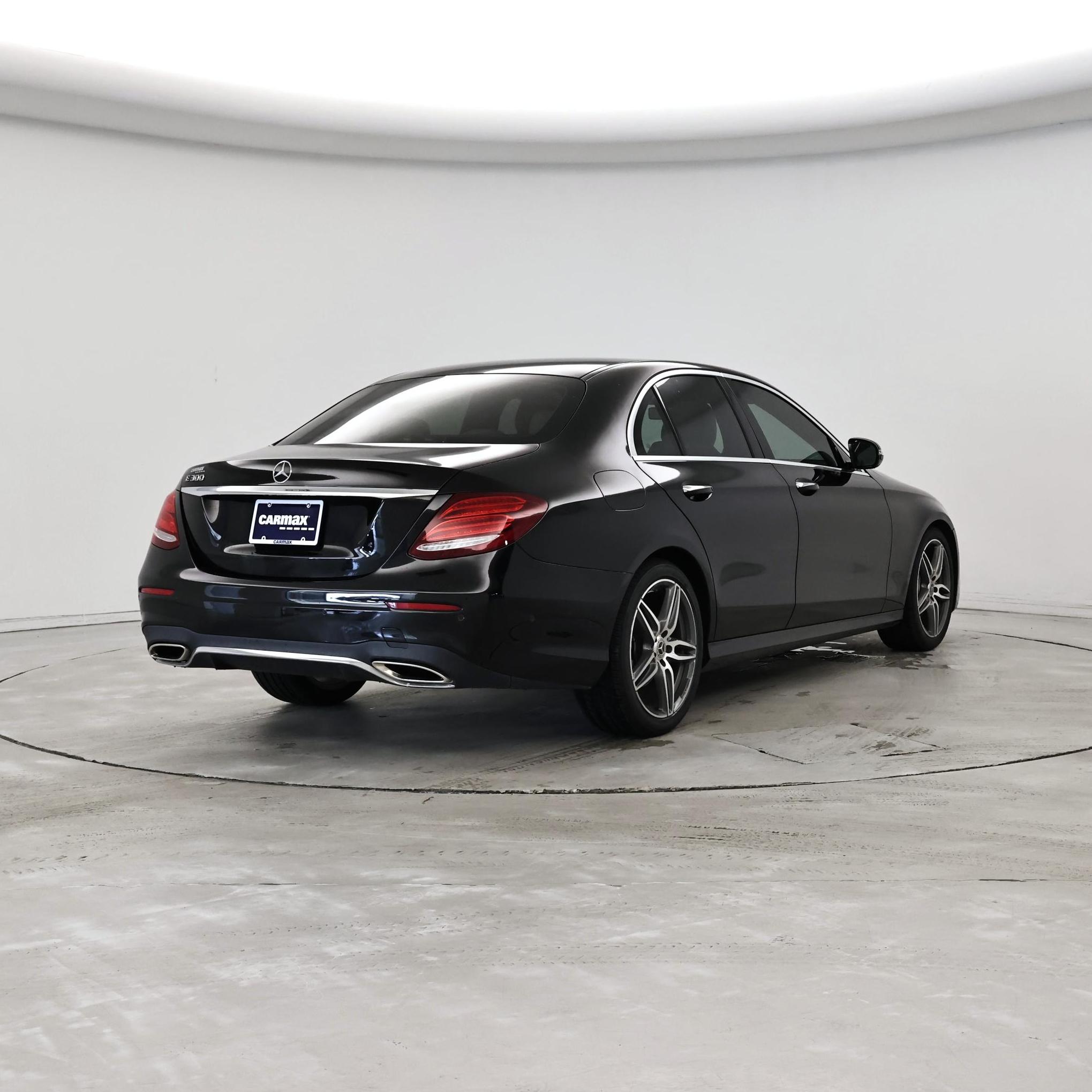 Thumbnail: 2017 Mercedes-Benz E-Class - 8