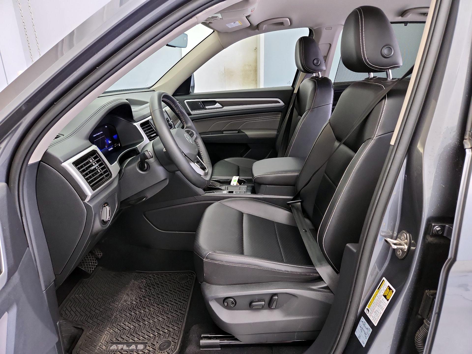 Thumbnail: 2022 Volkswagen Atlas - 11