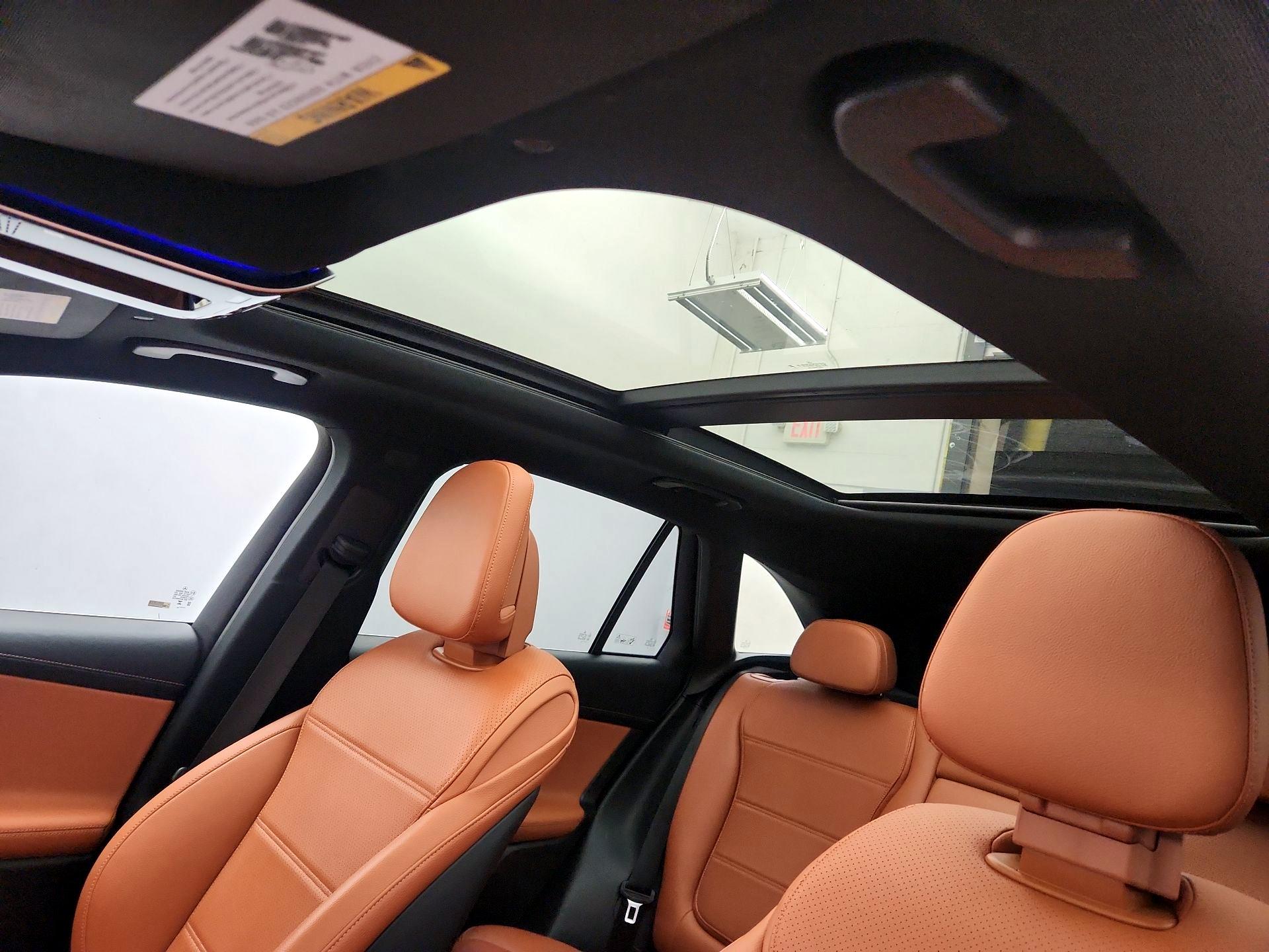 Thumbnail: 2023 Mercedes-Benz GLC - 20