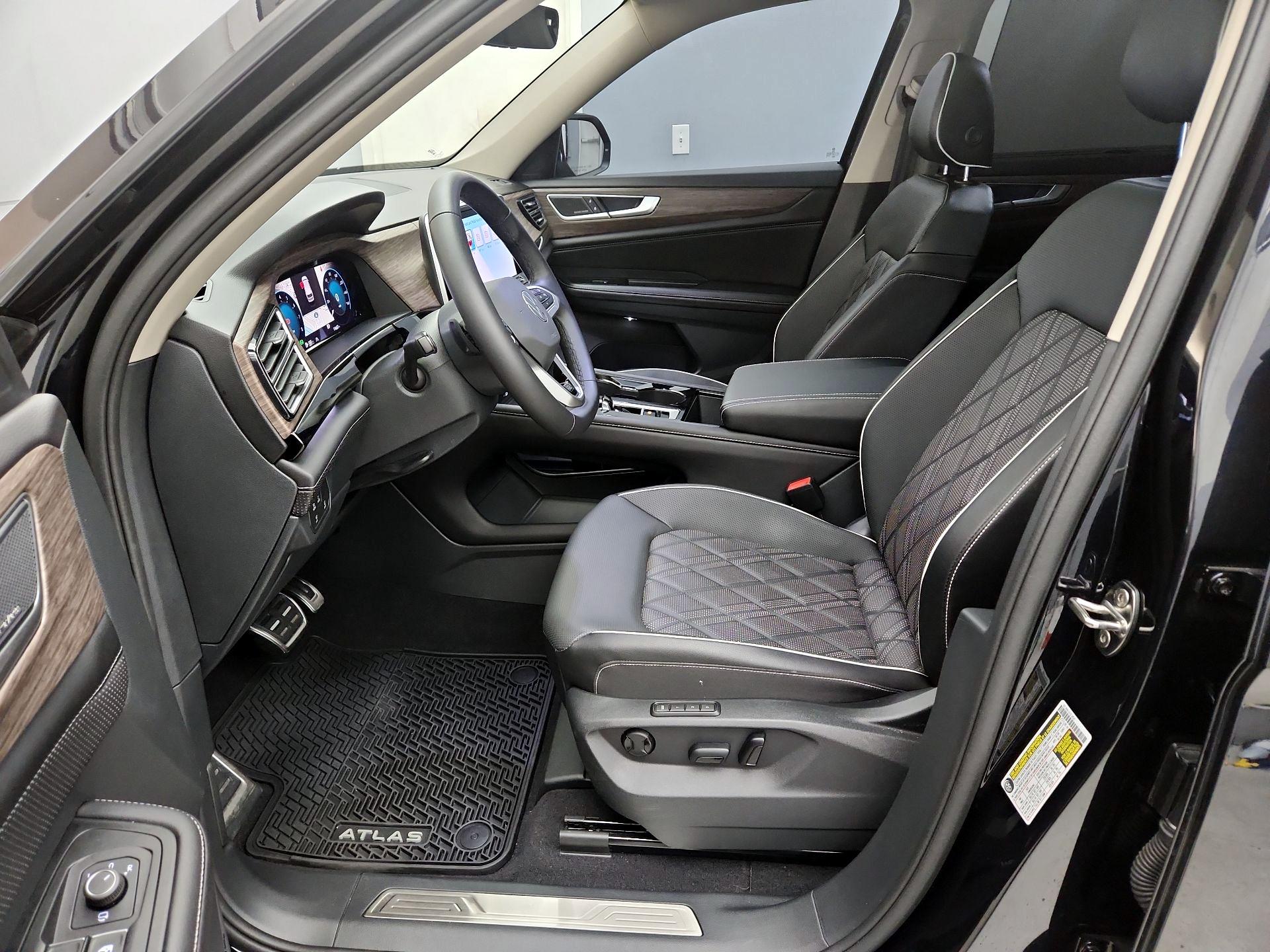 Thumbnail: 2024 Volkswagen Atlas - 11