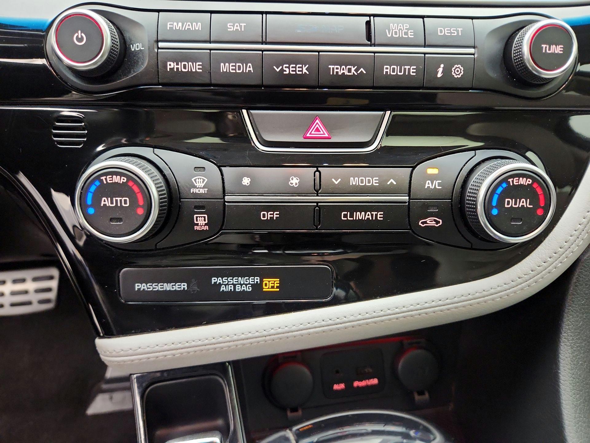 Thumbnail: 2014 Kia Optima - 16