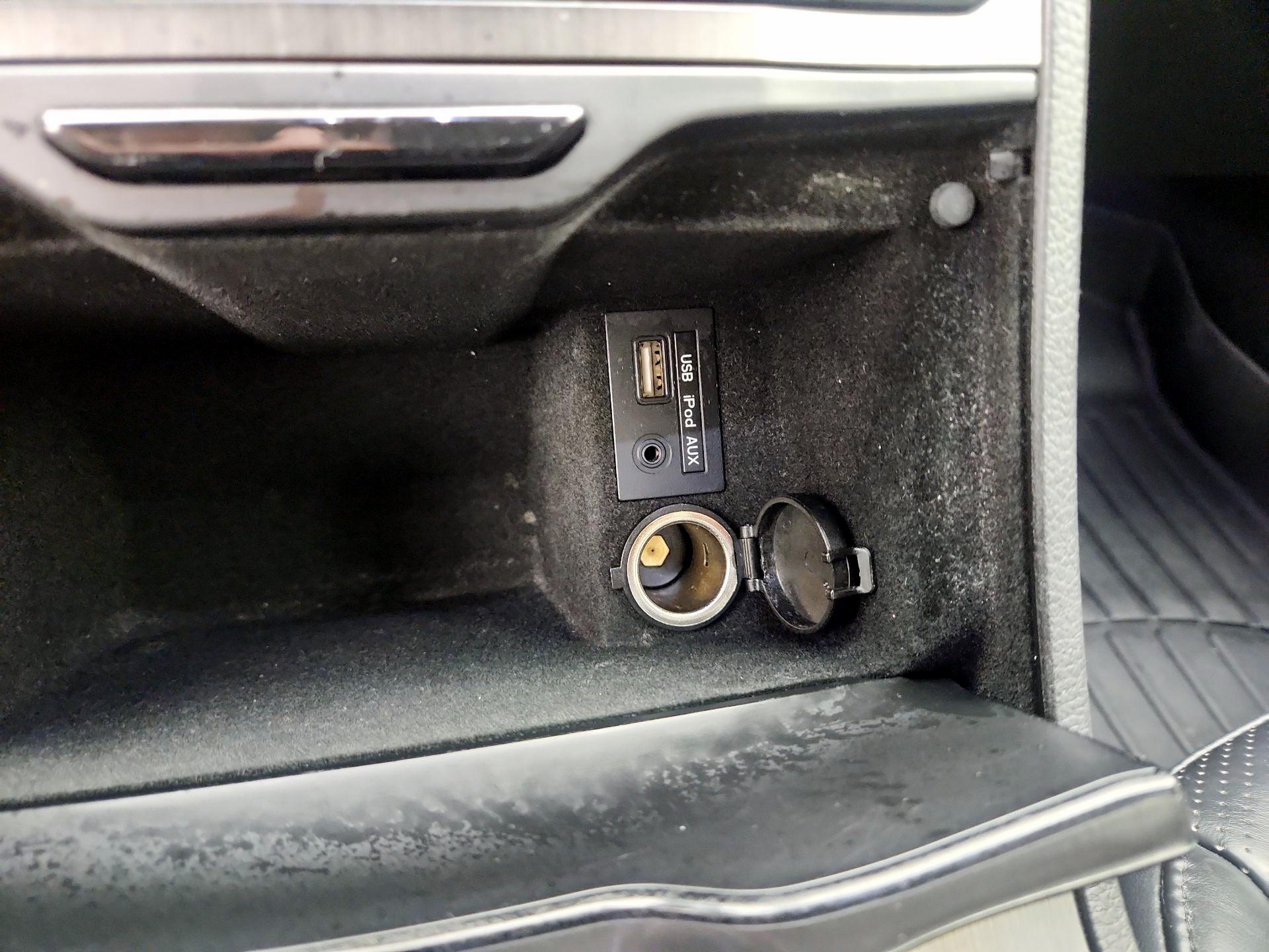 Thumbnail: 2016 Hyundai Azera - 19