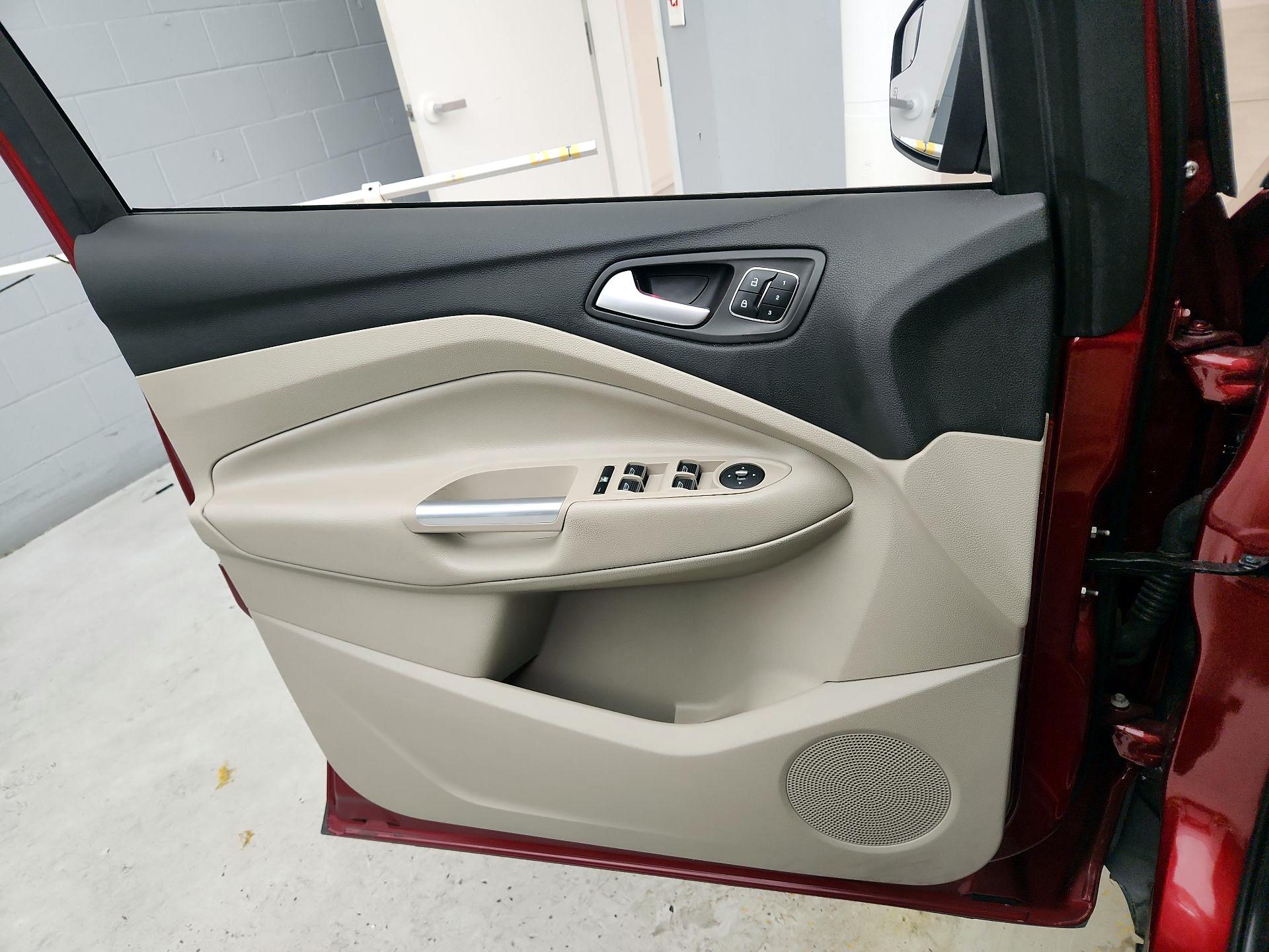 Thumbnail: 2014 Ford Escape - 12