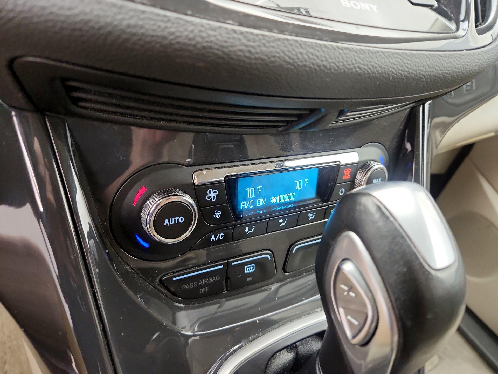 Thumbnail: 2014 Ford Escape - 17