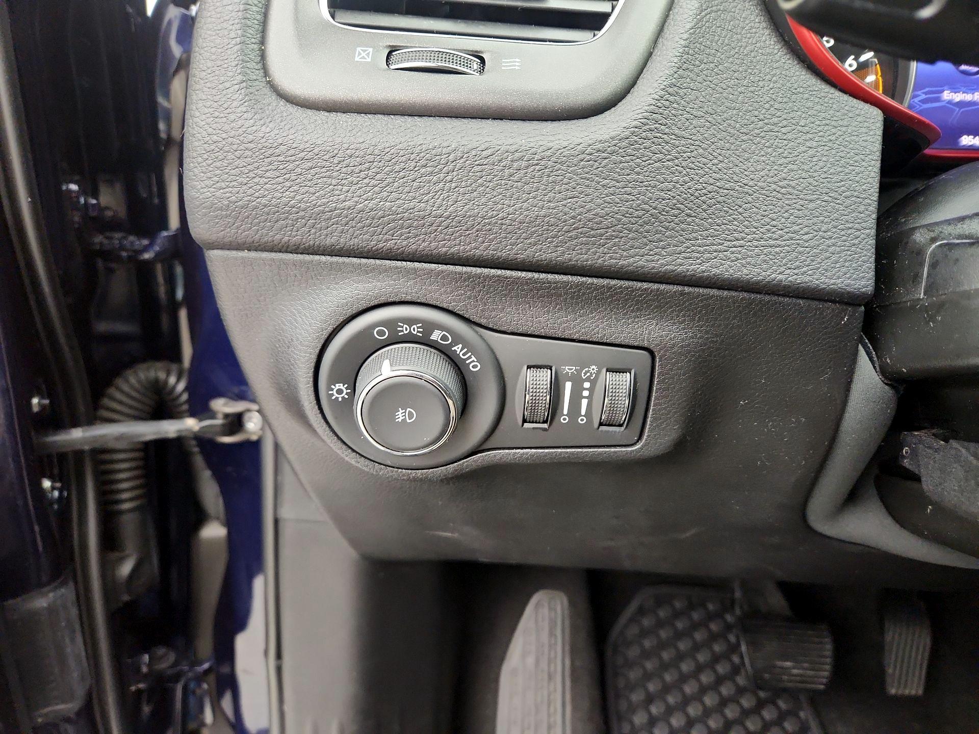 Thumbnail: 2020 Jeep Compass - 13