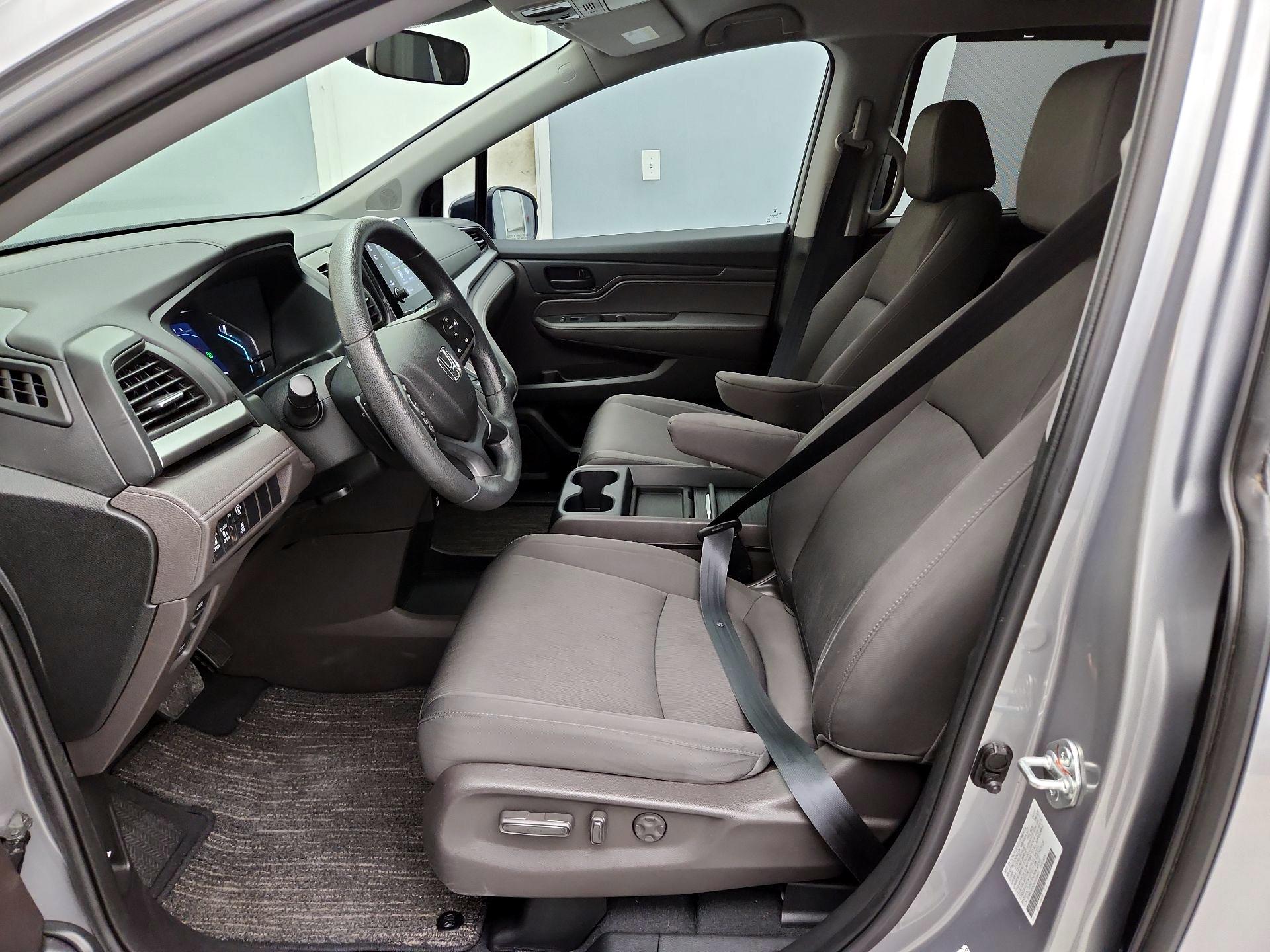Thumbnail: 2022 Honda Odyssey - 11