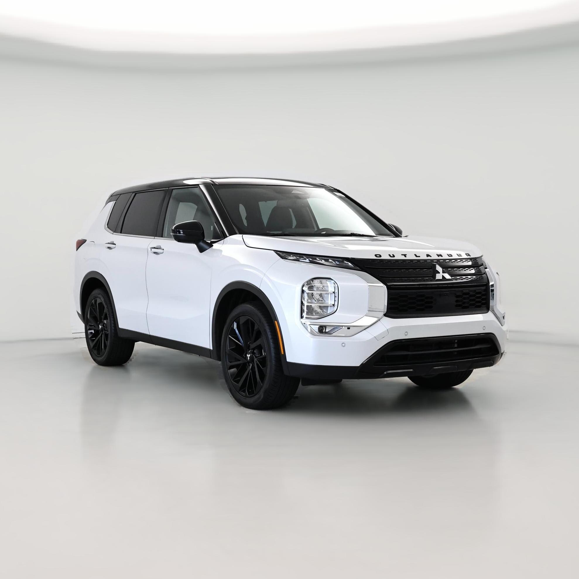 Thumbnail: 2023 Mitsubishi Outlander - 1