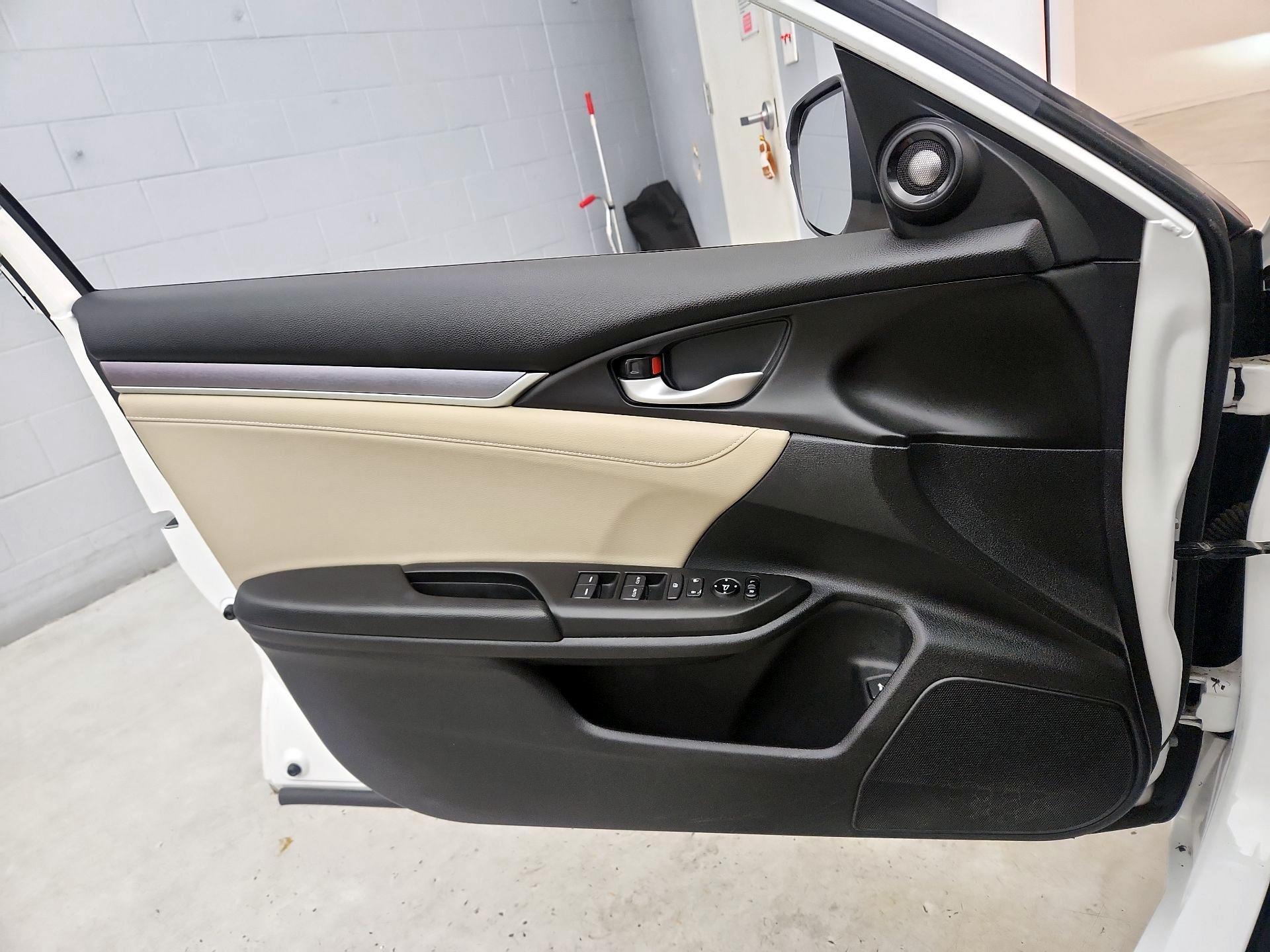Thumbnail: 2018 Honda Civic - 12