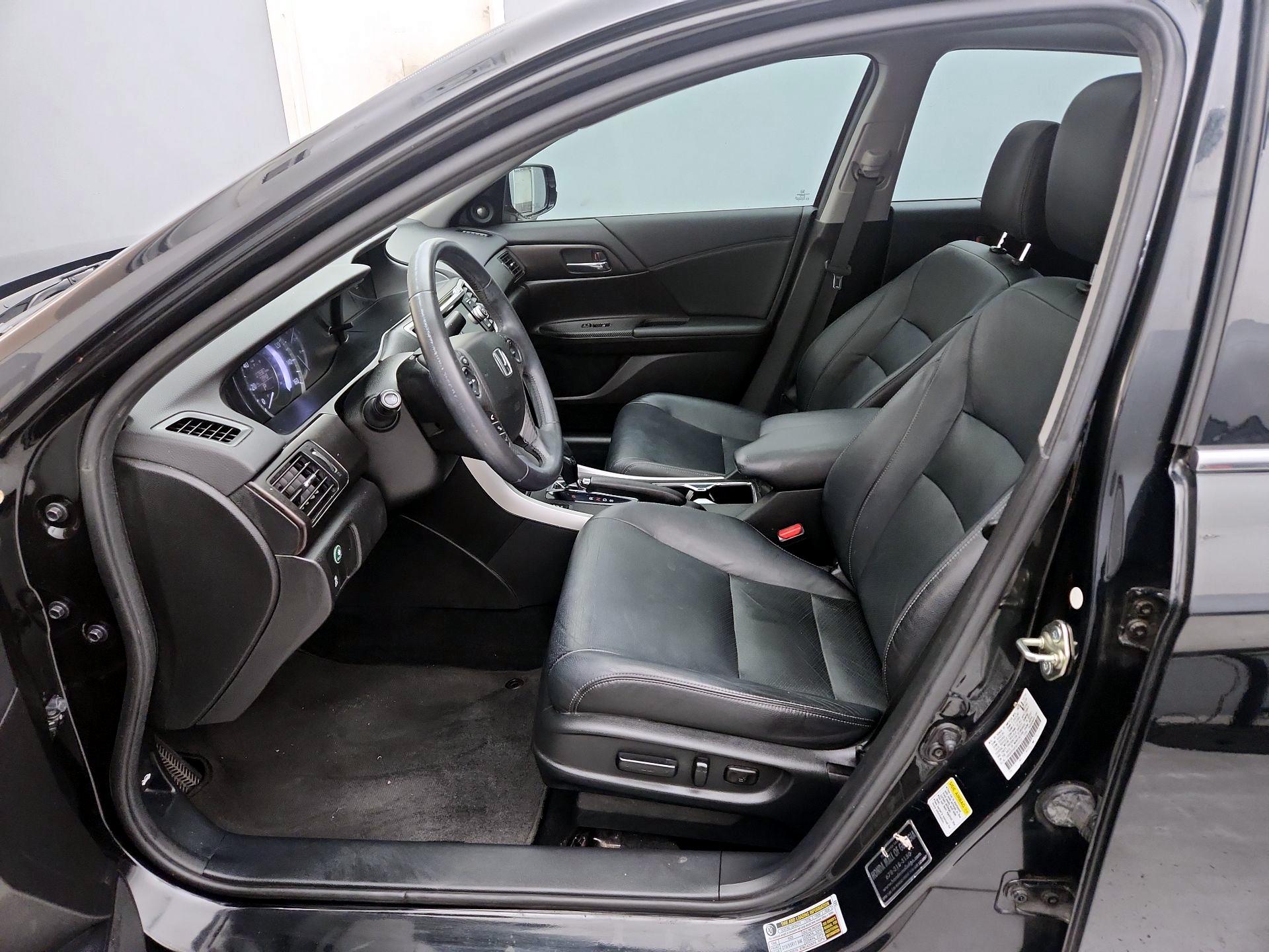 Thumbnail: 2015 Honda Accord - 11