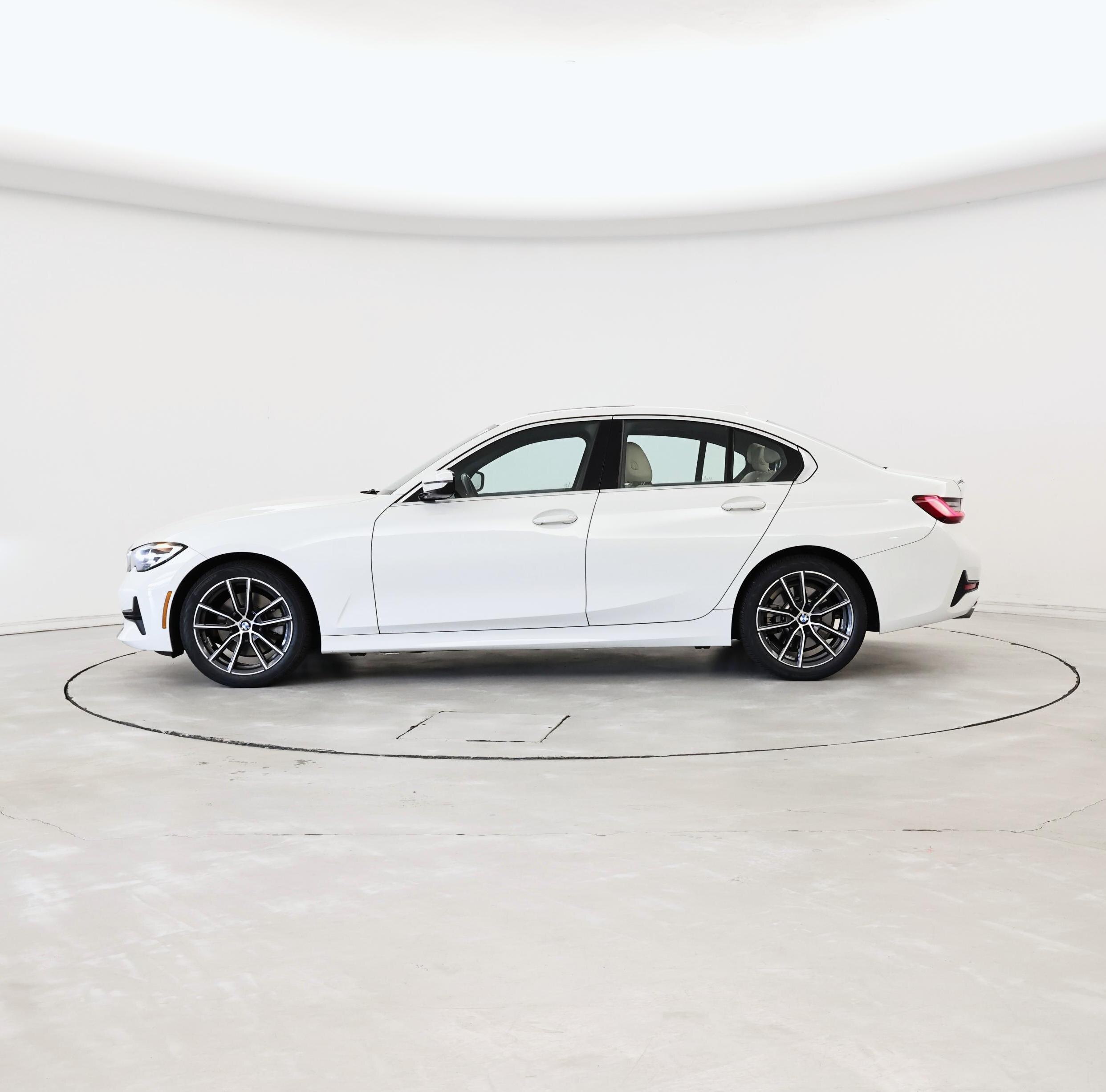 Thumbnail: 2020 BMW 3 Series - 3