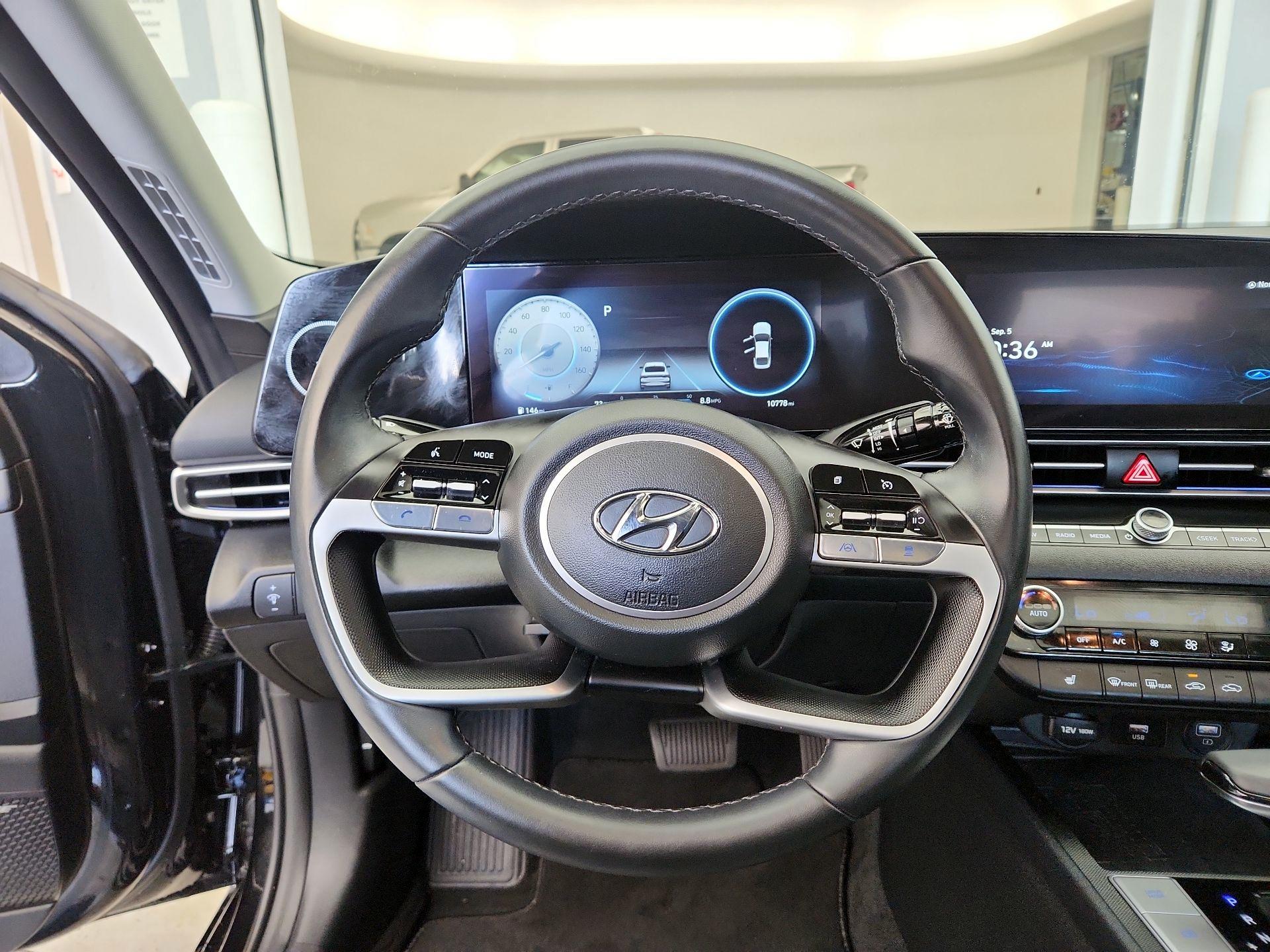 Thumbnail: 2023 Hyundai Elantra - 10