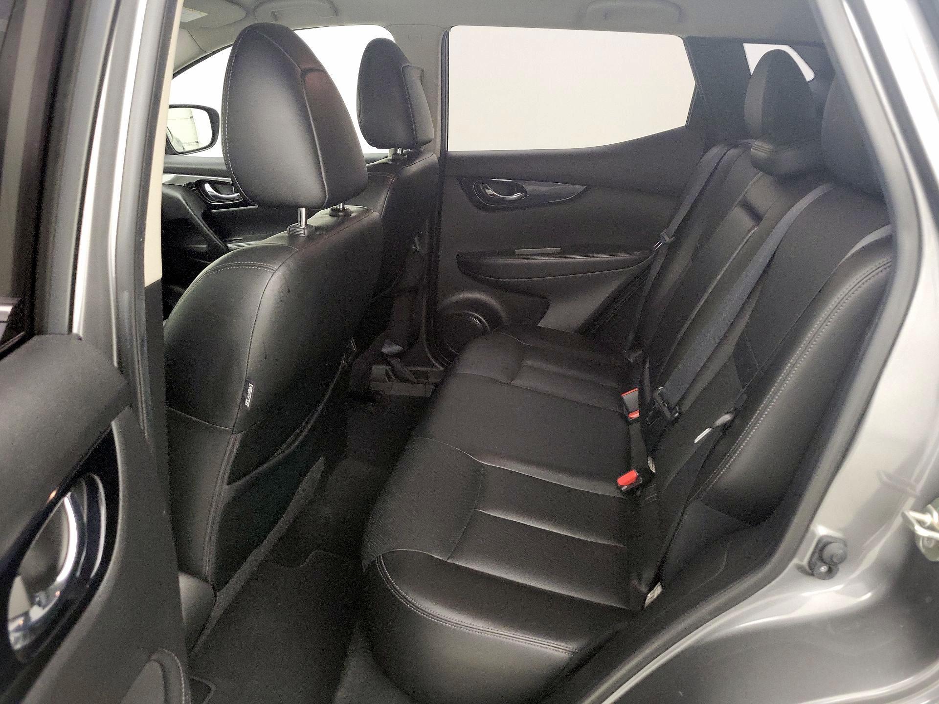Thumbnail: 2018 Nissan Rogue Sport - 19