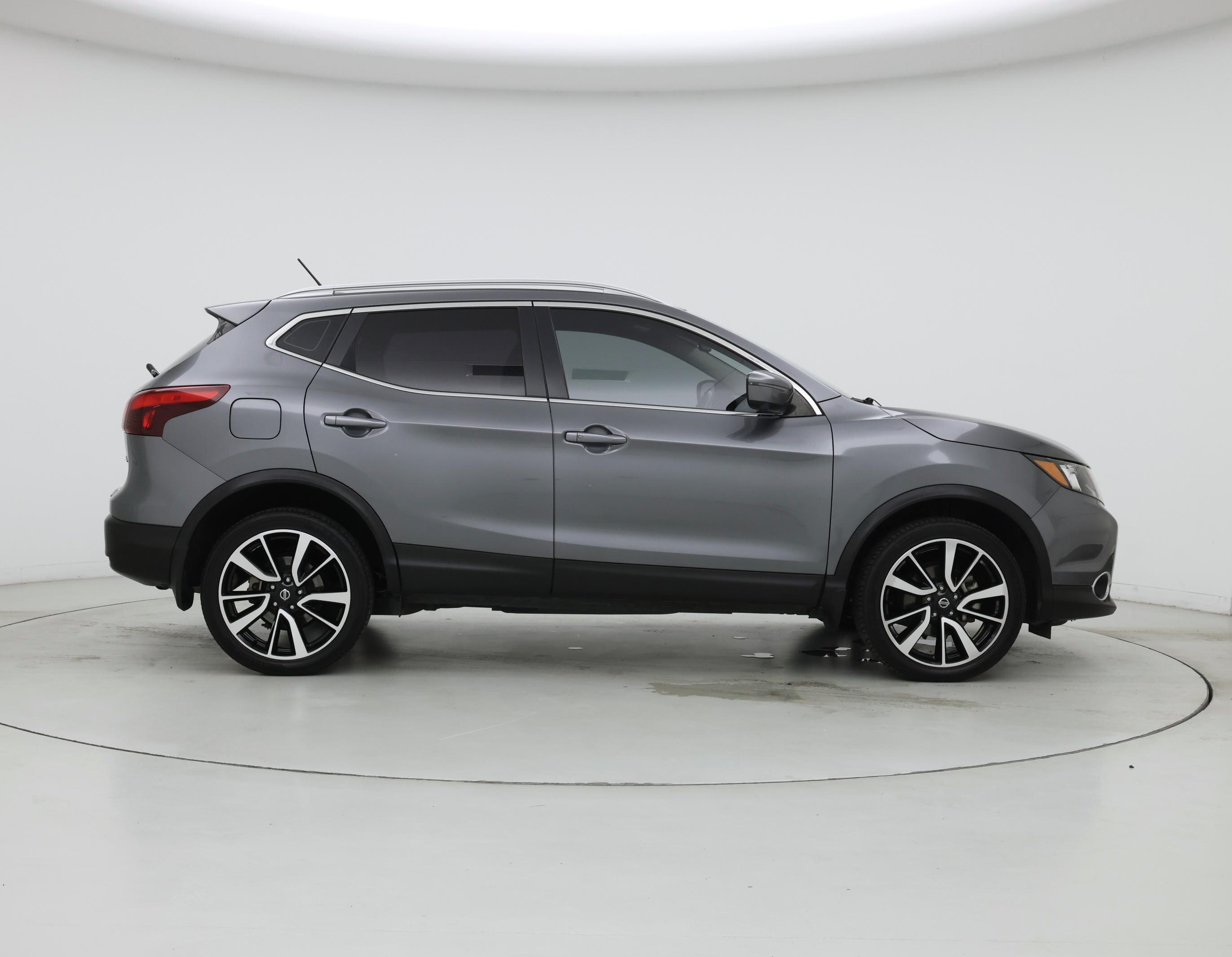 Thumbnail: 2018 Nissan Rogue Sport - 7