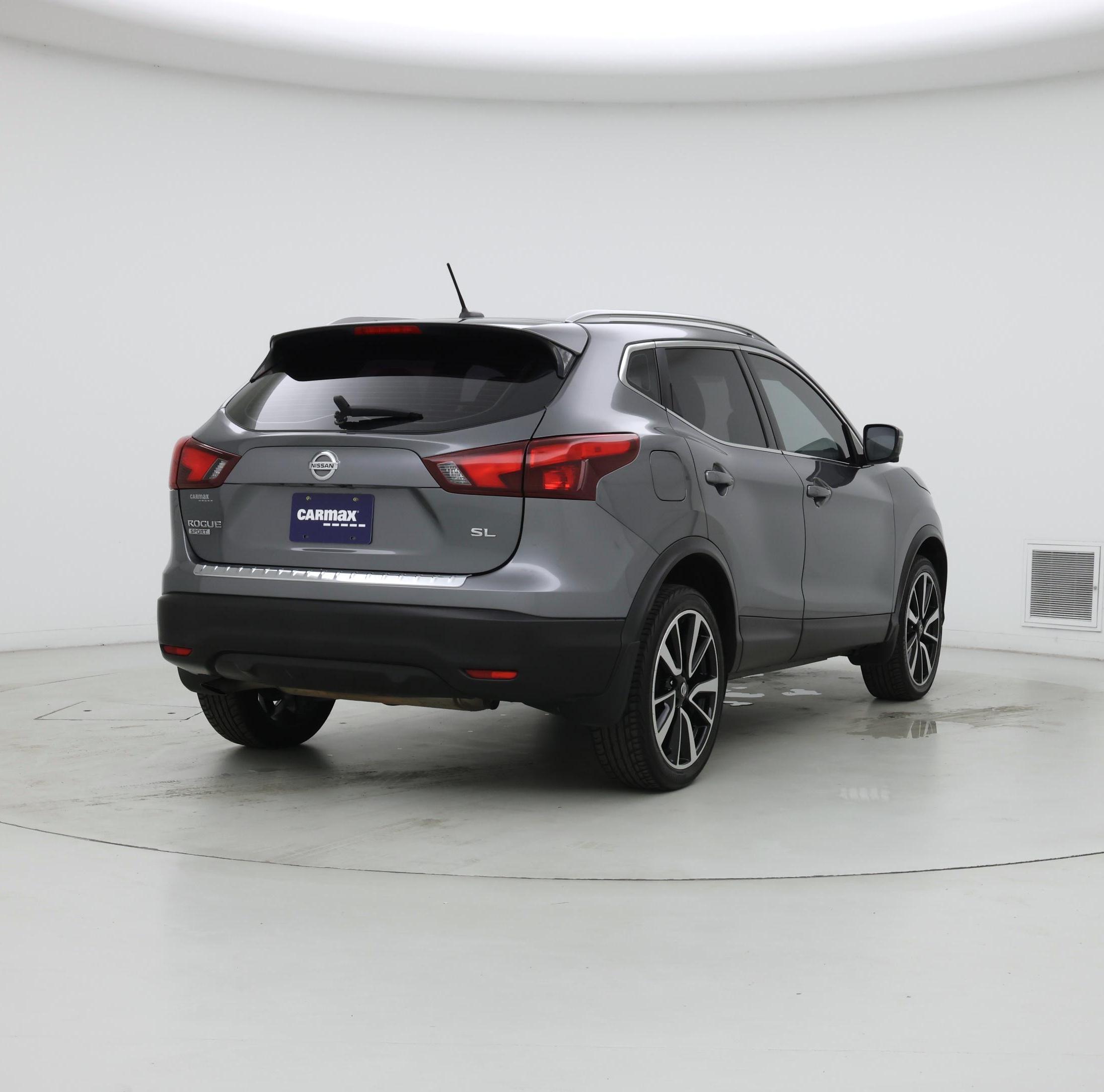 Thumbnail: 2018 Nissan Rogue Sport - 8