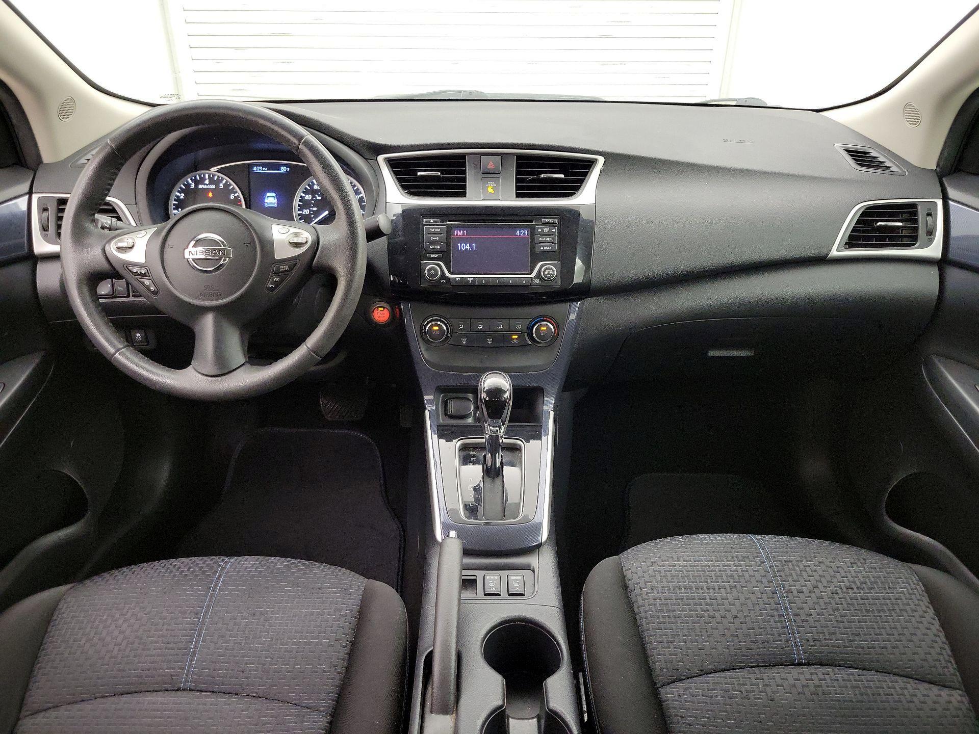 Thumbnail: 2017 Nissan Sentra - 9
