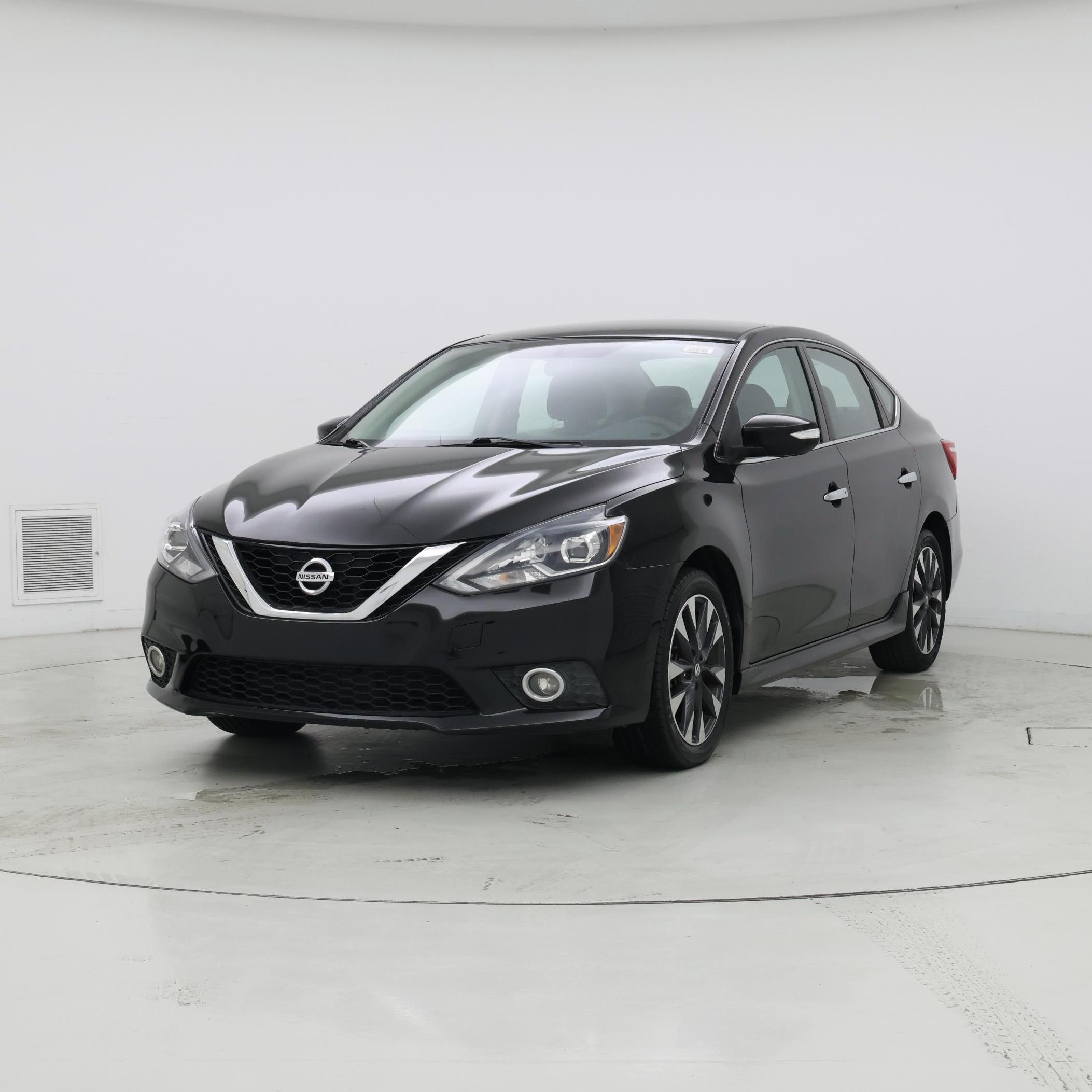 Thumbnail: 2017 Nissan Sentra - 4