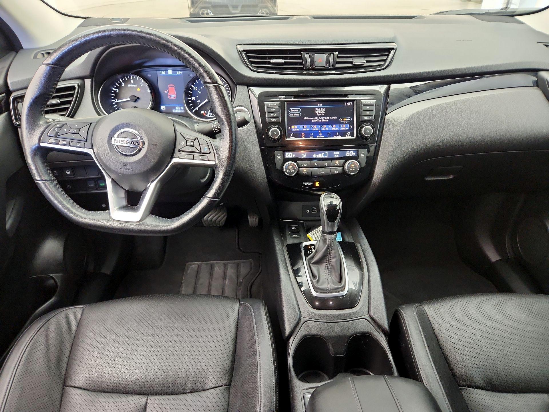Thumbnail: 2021 Nissan Rogue Sport - 9