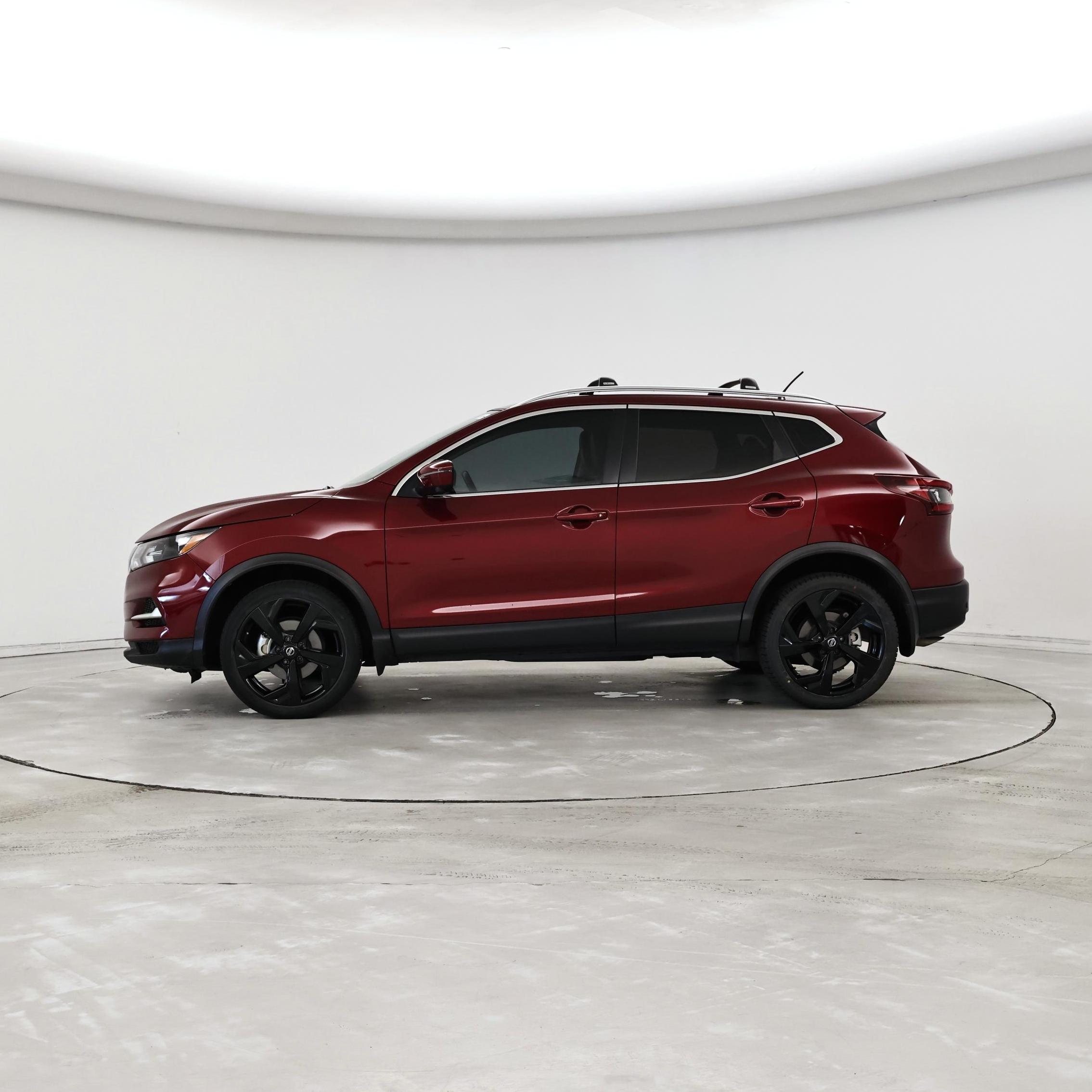 Thumbnail: 2021 Nissan Rogue Sport - 3