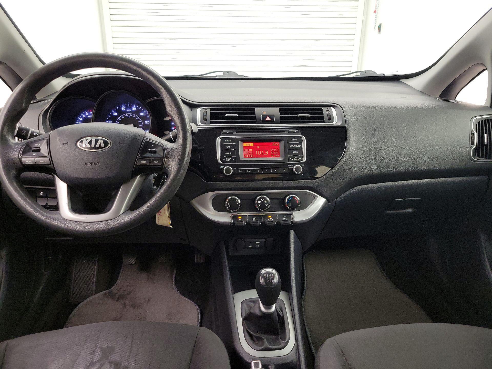 Thumbnail: 2016 Kia Rio - 9