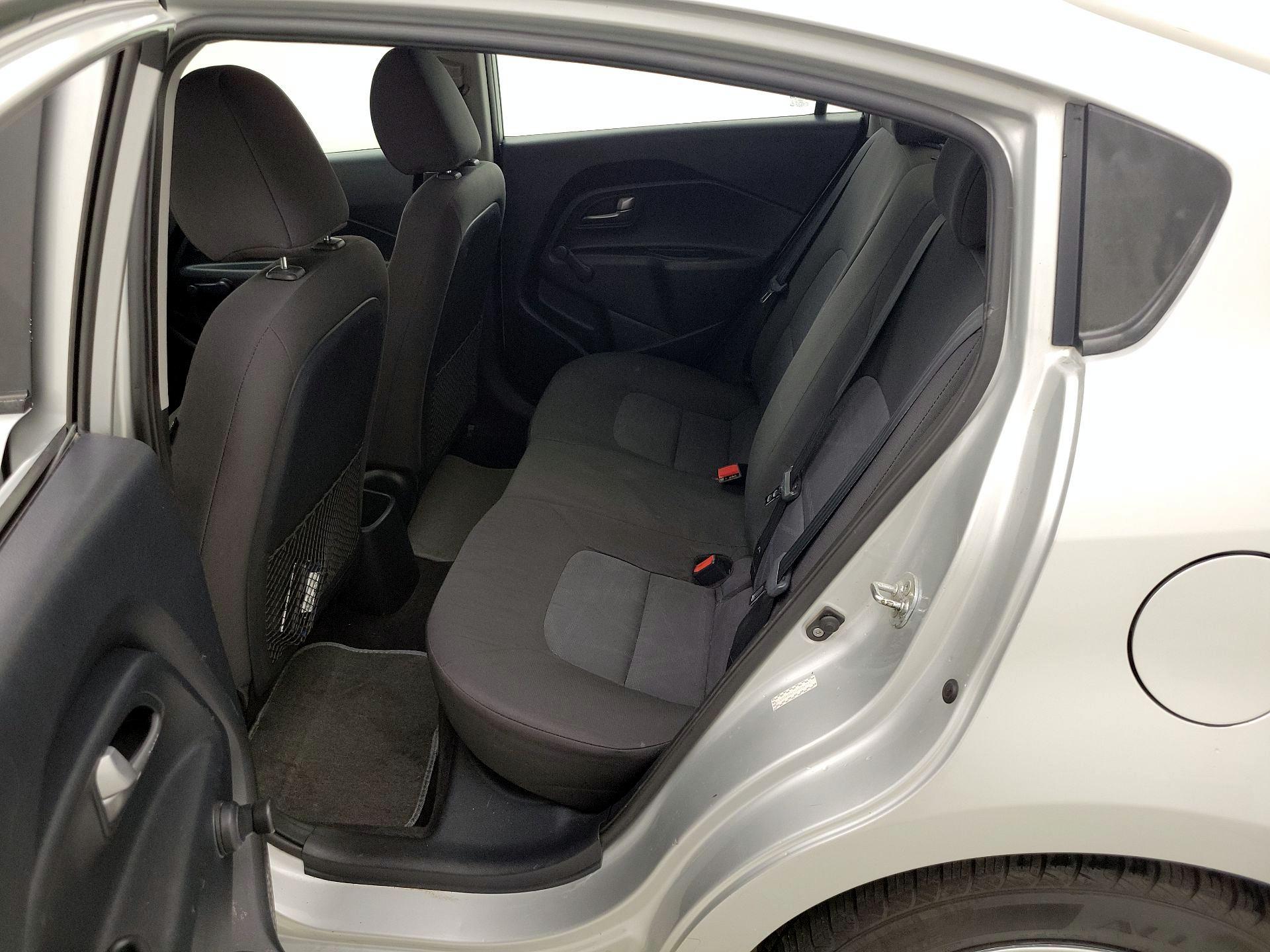 Thumbnail: 2016 Kia Rio - 18