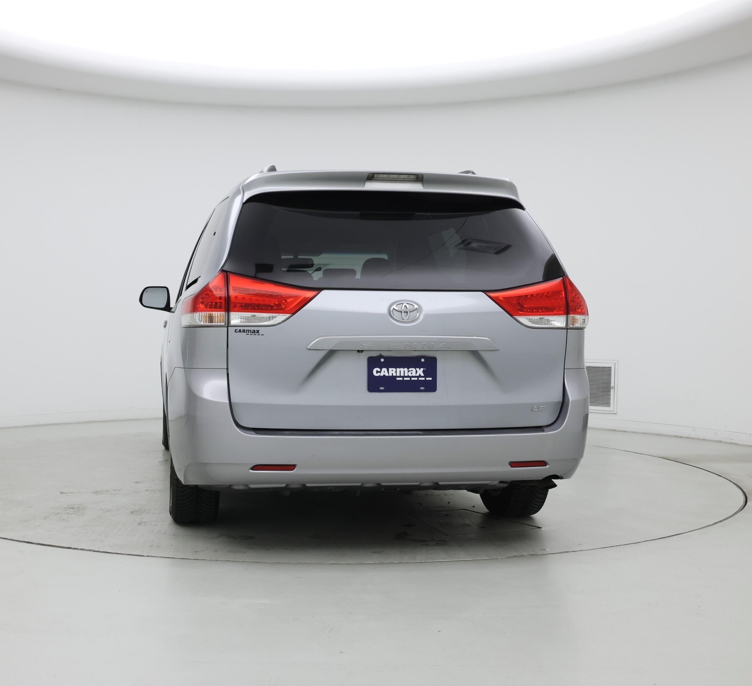 Thumbnail: 2014 Toyota Sienna - 6