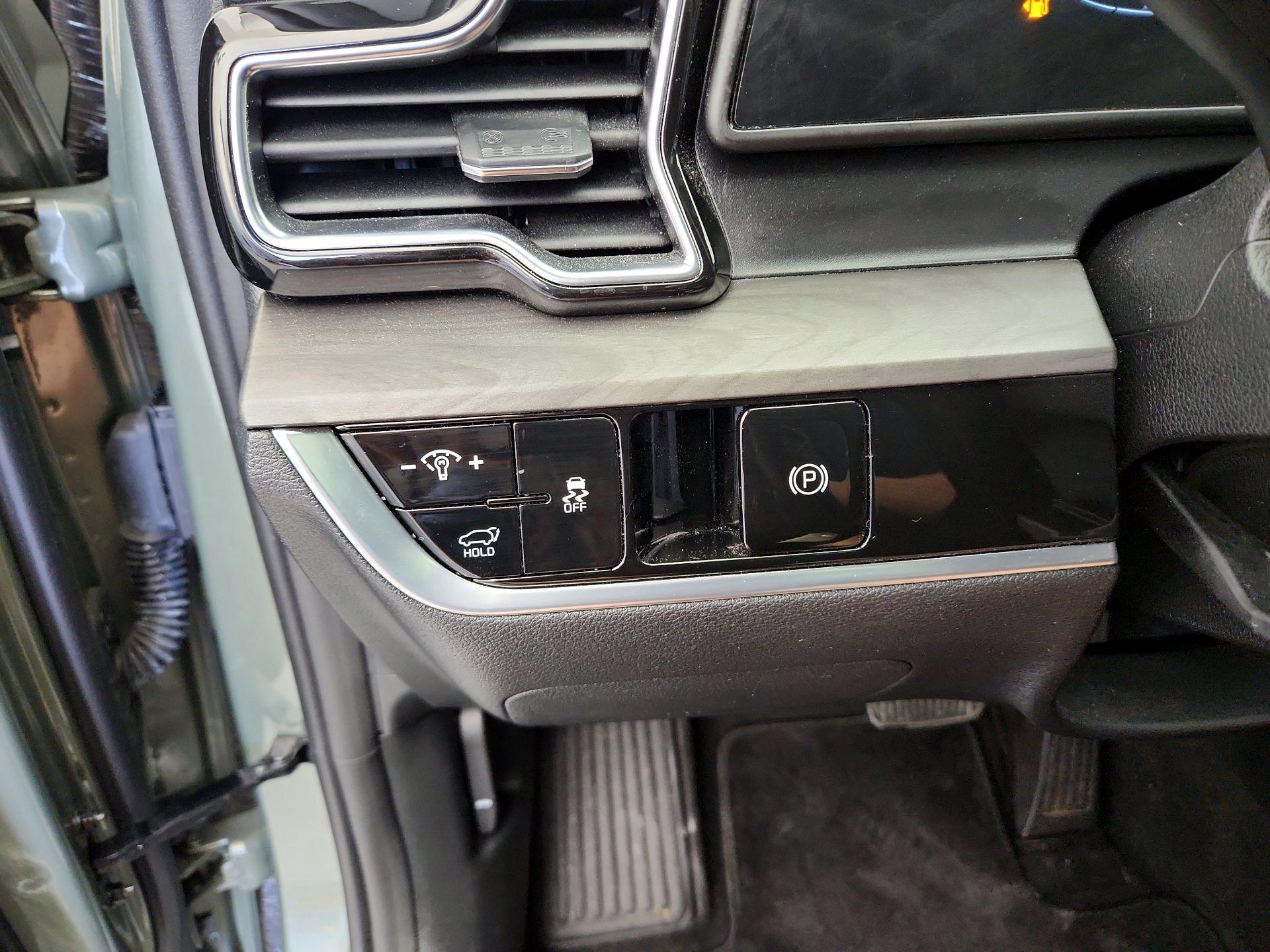 Thumbnail: 2024 Kia Sportage - 13