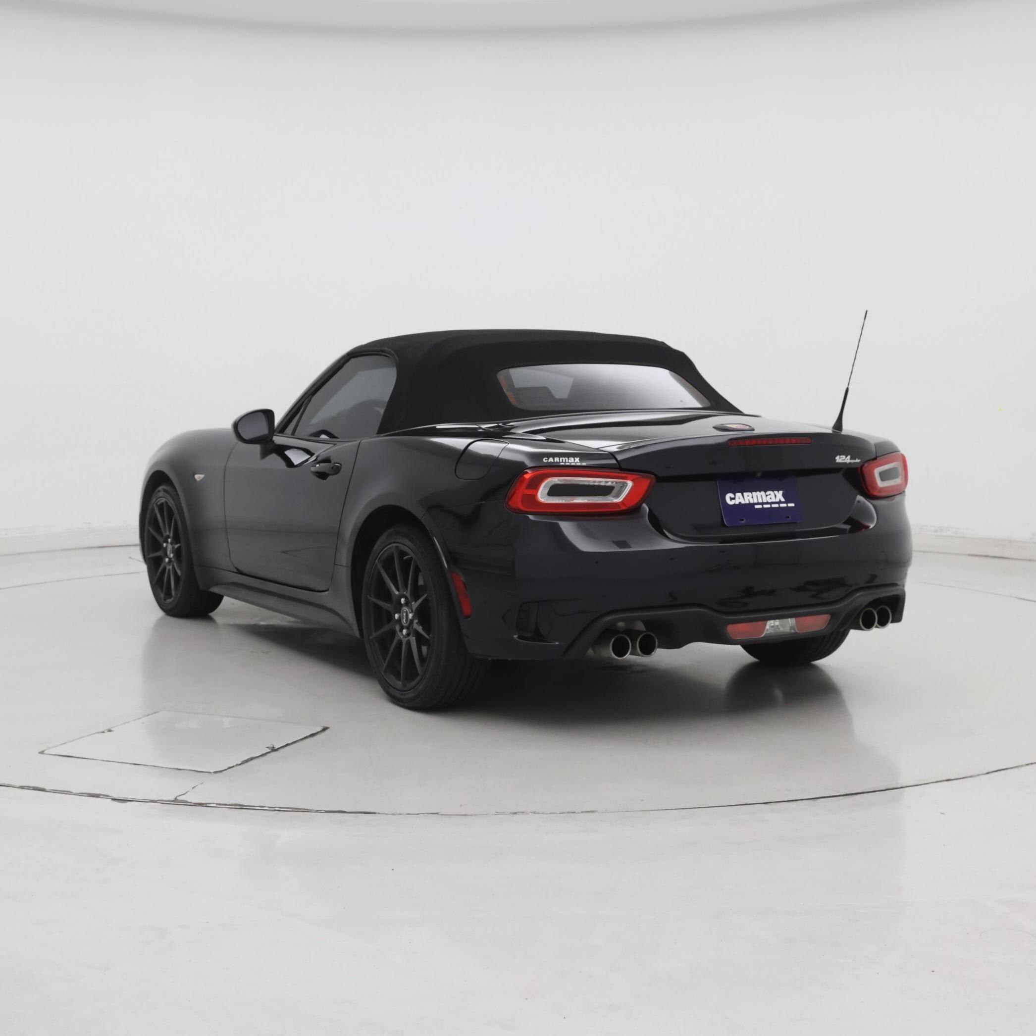 Thumbnail: 2017 Fiat 124 Spider - 2
