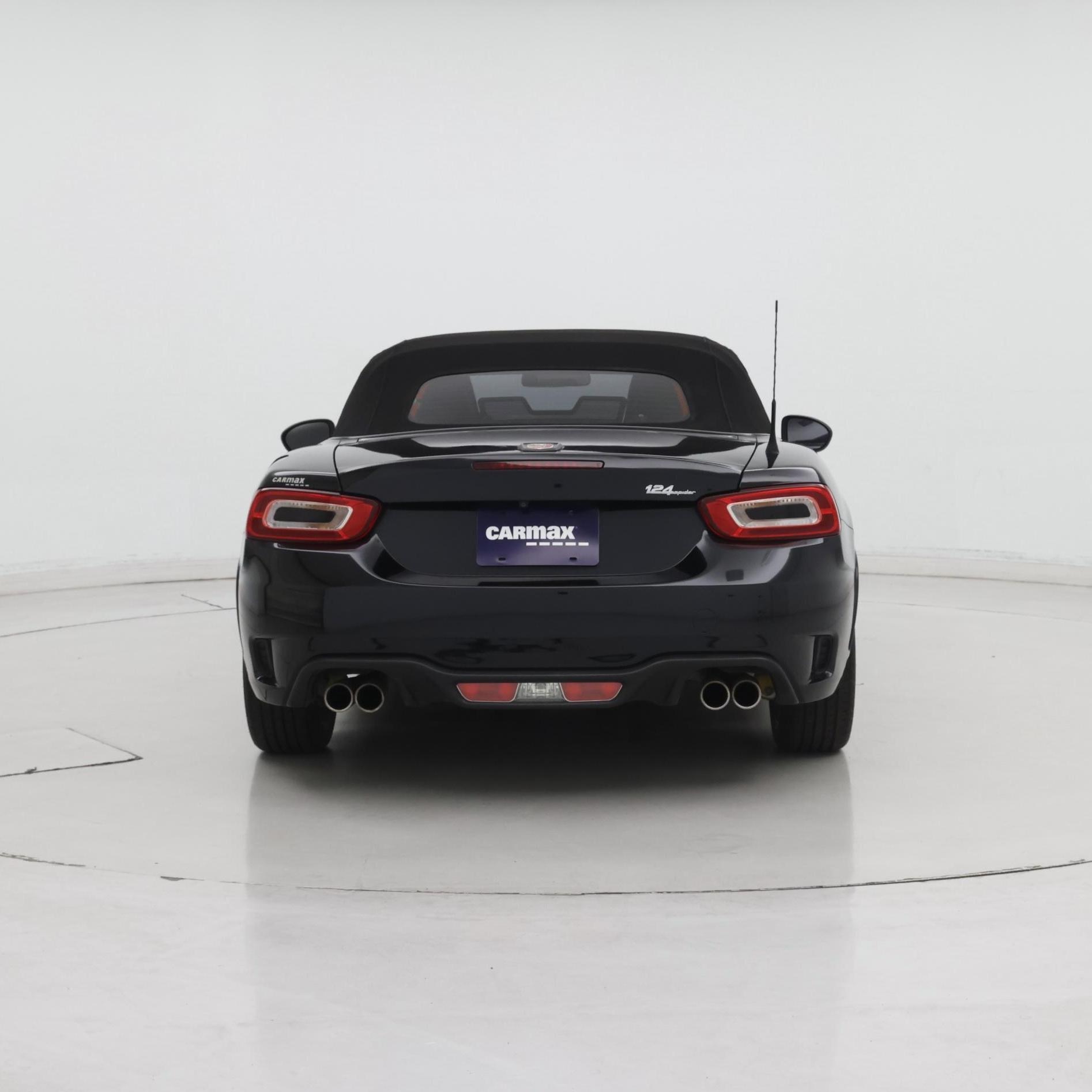 Thumbnail: 2017 Fiat 124 Spider - 6