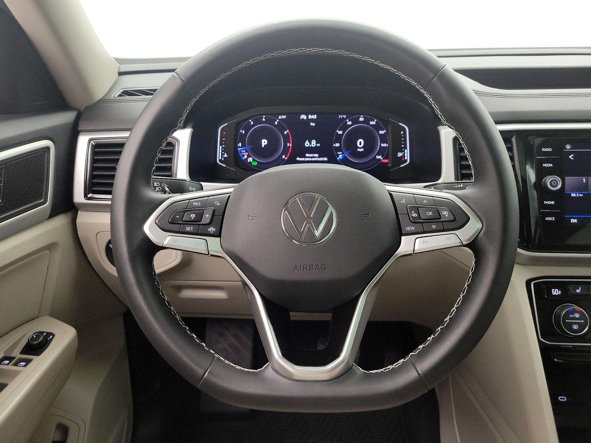 Thumbnail: 2023 Volkswagen Atlas - 10