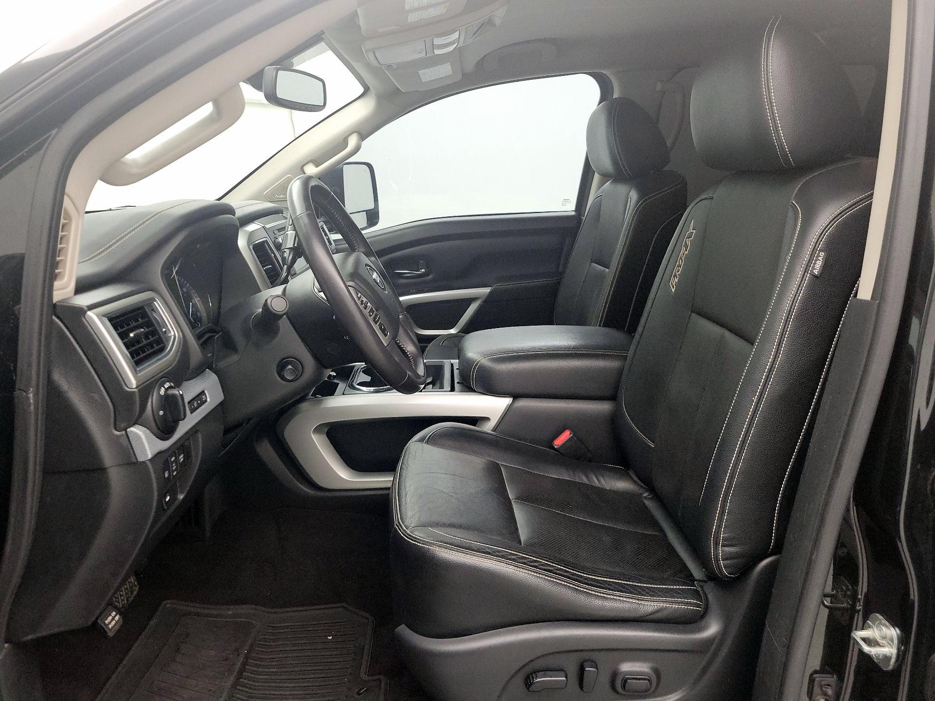 Thumbnail: 2019 Nissan Titan - 11