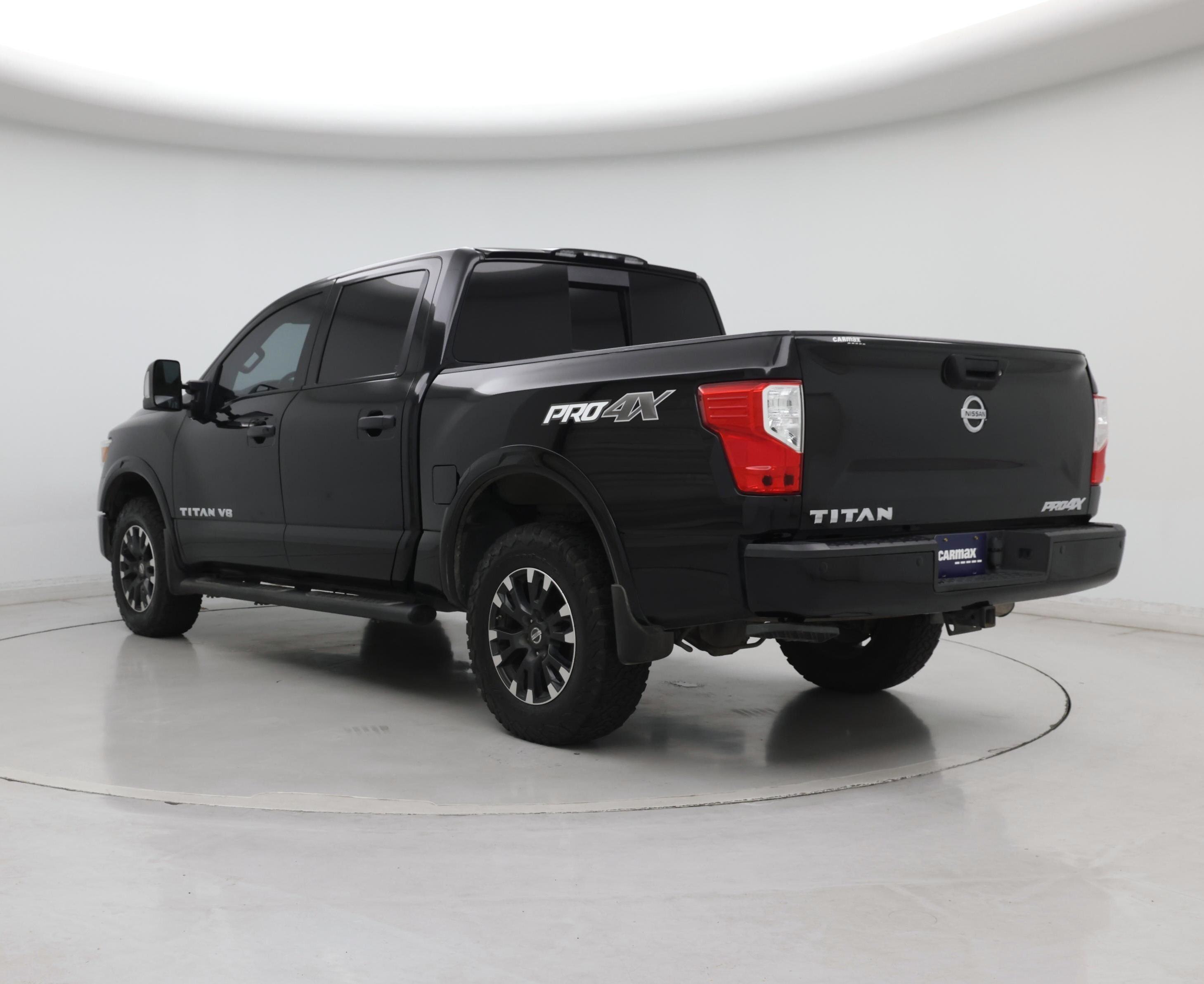 Thumbnail: 2019 Nissan Titan - 2